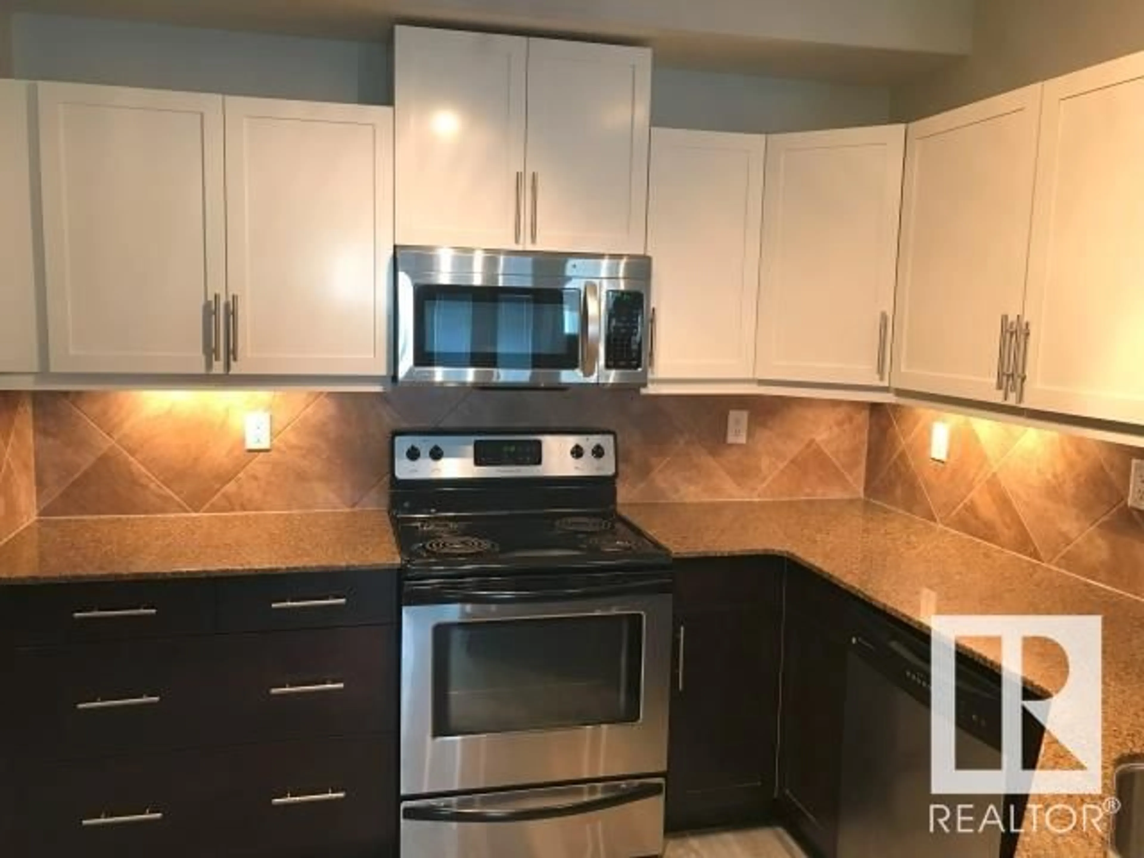 A pic of a room for 236 10121 80 AV NW, Edmonton Alberta T6E0B9