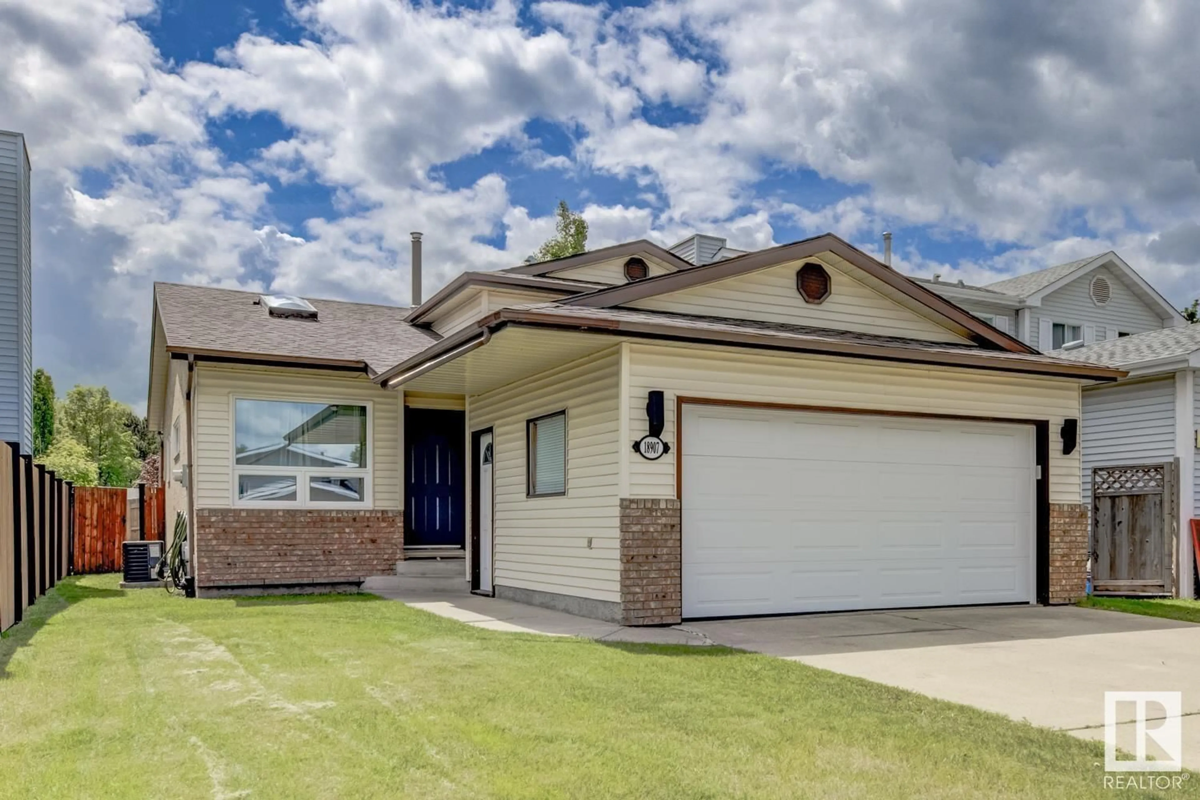 Frontside or backside of a home for 18907 82 AV NW, Edmonton Alberta T5T5A3