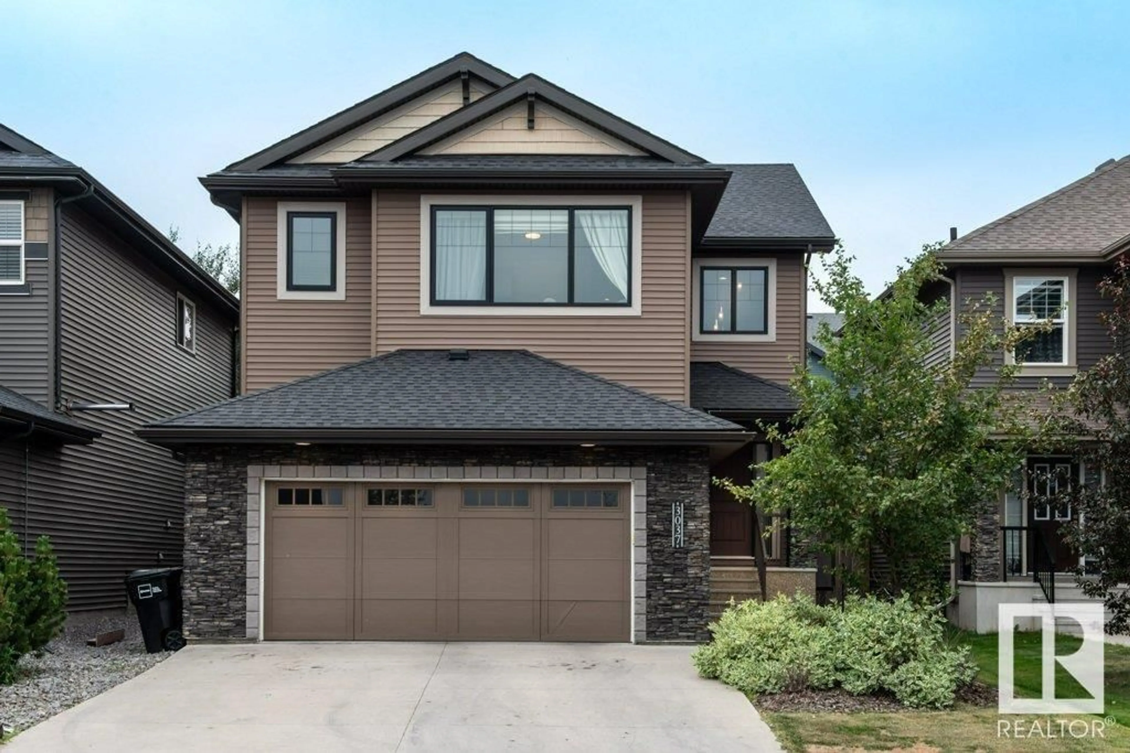 Frontside or backside of a home for 3037 WINSPEAR CM SW, Edmonton Alberta T6X1P4