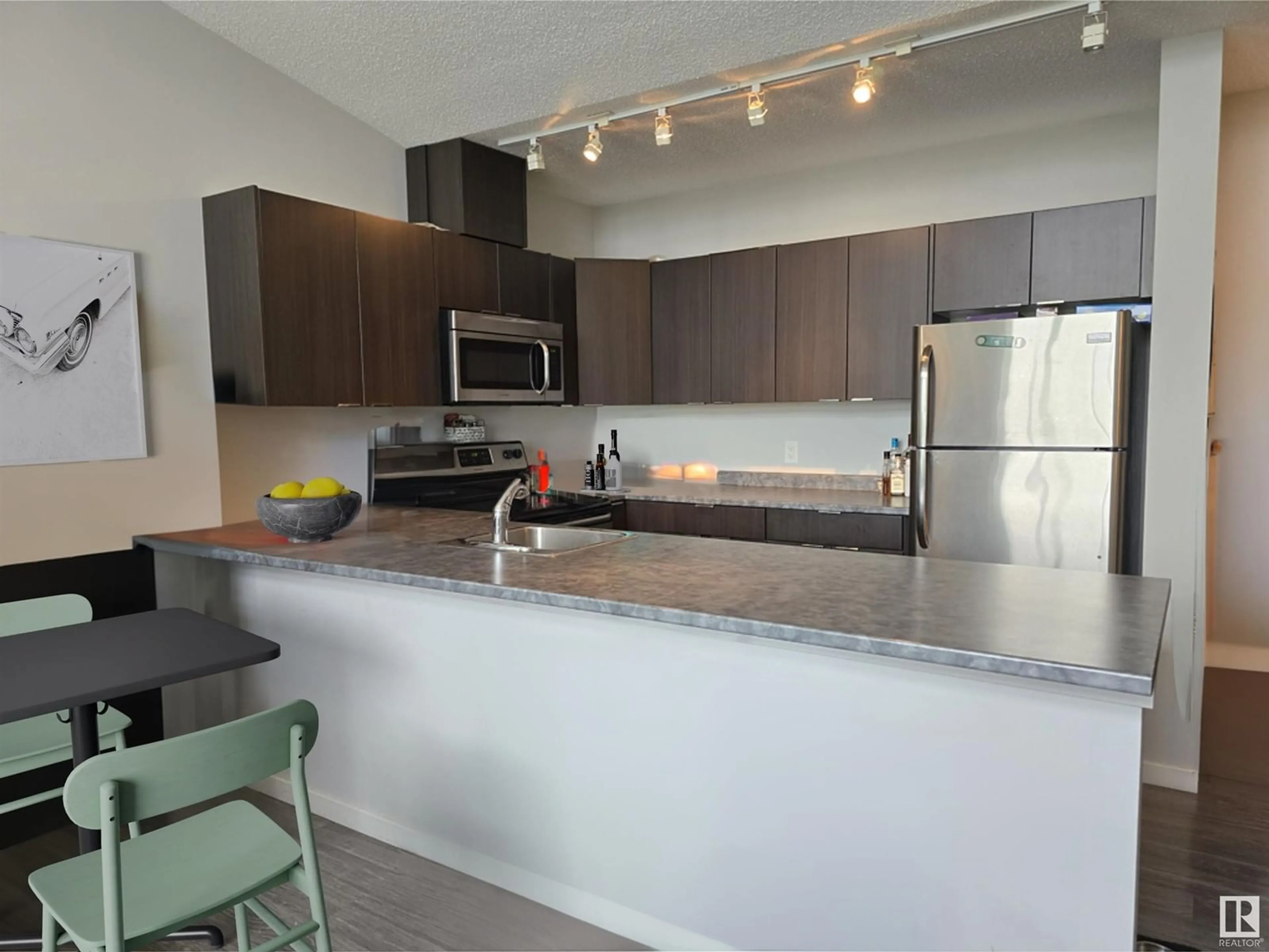 Standard kitchen for #409 610 CALAHOO RD, Spruce Grove Alberta T7X2H7