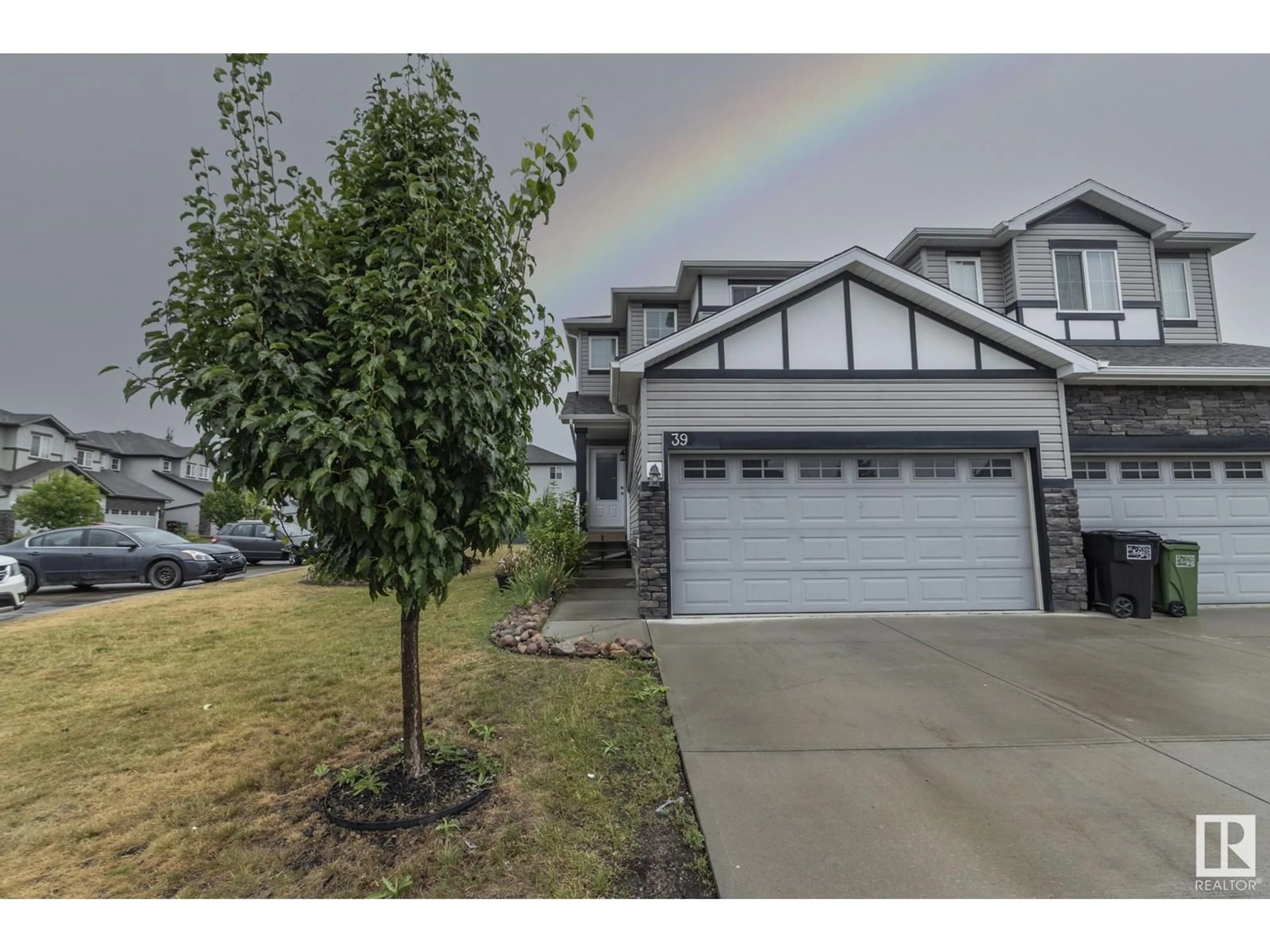 A pic from exterior of the house or condo for #39 9350 211 ST NW, Edmonton Alberta T5T4T8