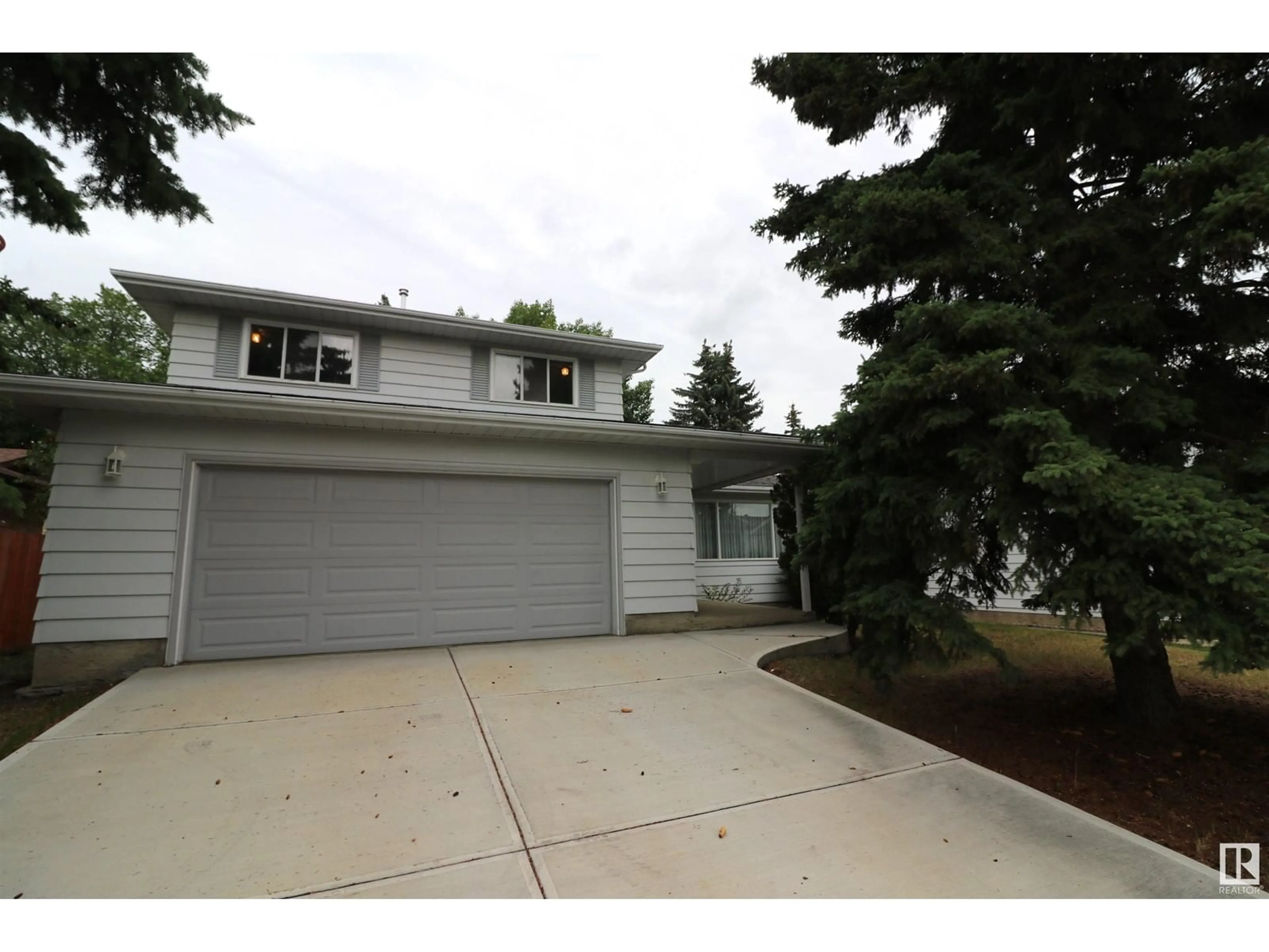 A pic from exterior of the house or condo for 11330 33A AV NW, Edmonton Alberta T6J3T6