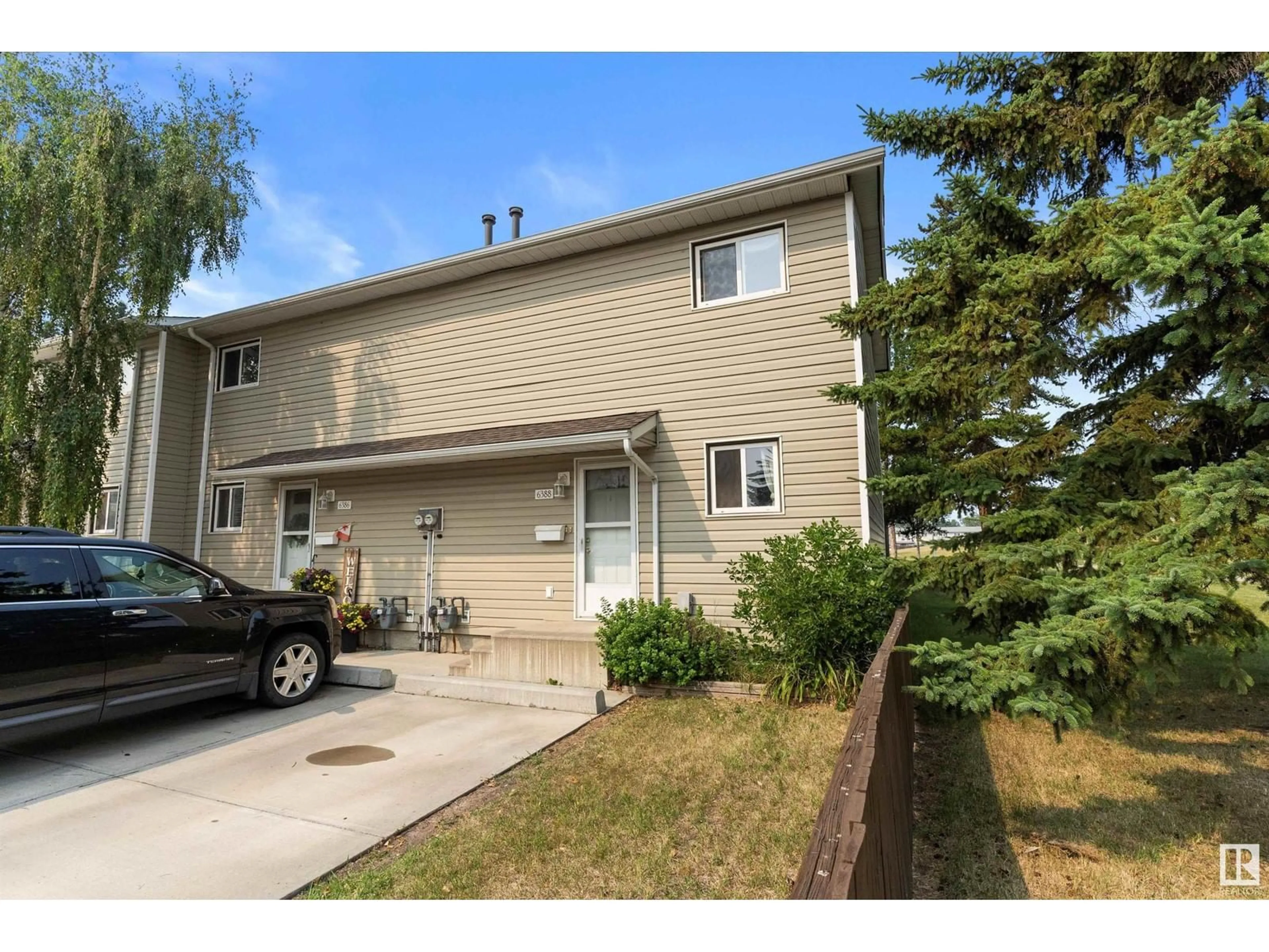 A pic from exterior of the house or condo for 6388 180 ST NW, Edmonton Alberta T5T2J6