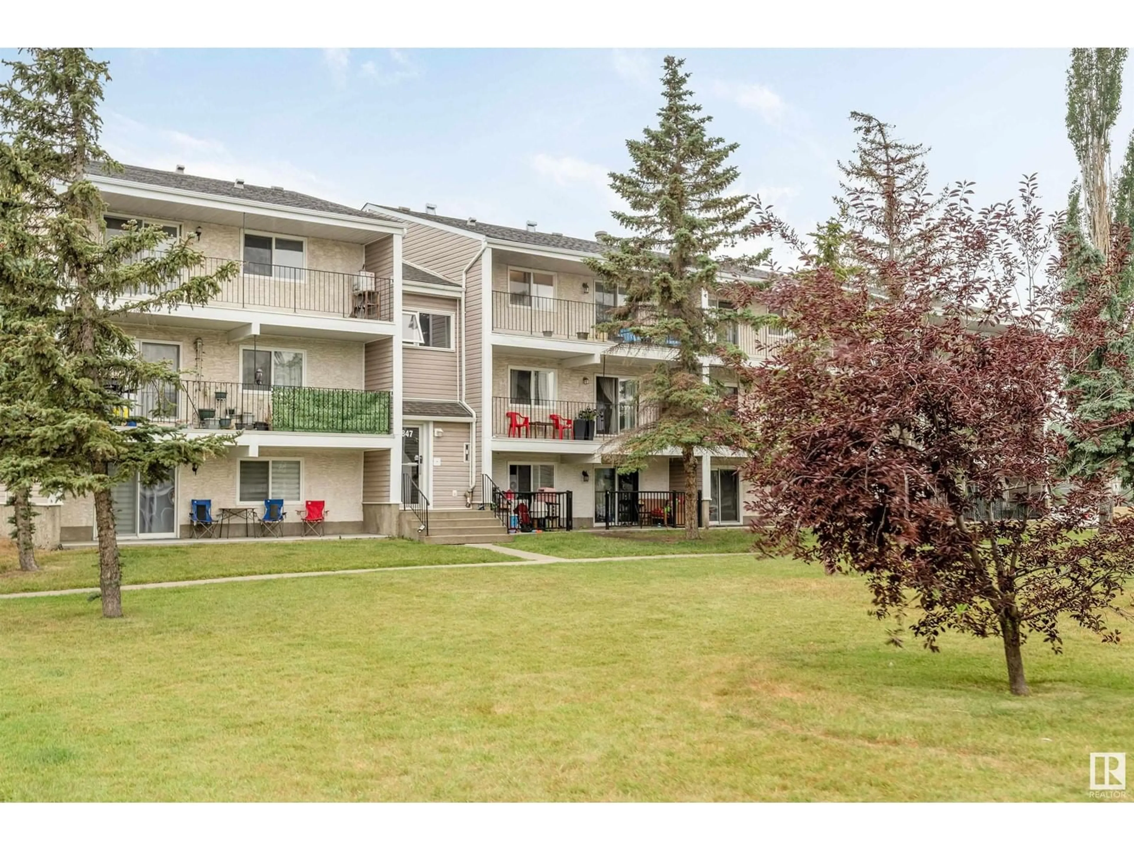 A pic from exterior of the house or condo for #6 3847 76 ST NW, Edmonton Alberta T6K2P9