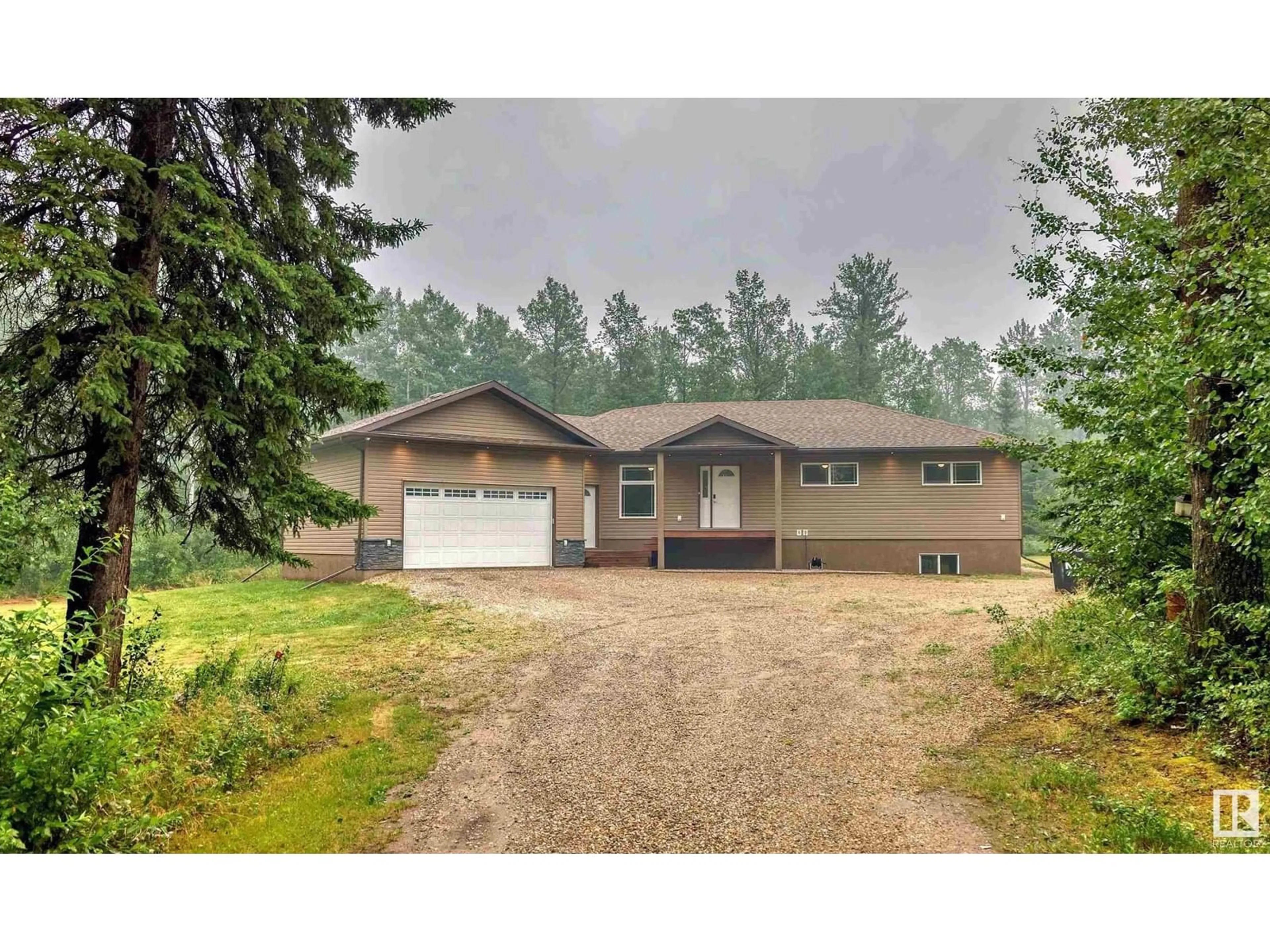 Cottage for 53513 RGE RD 42, Rural Lac Ste. Anne County Alberta T0E2K0