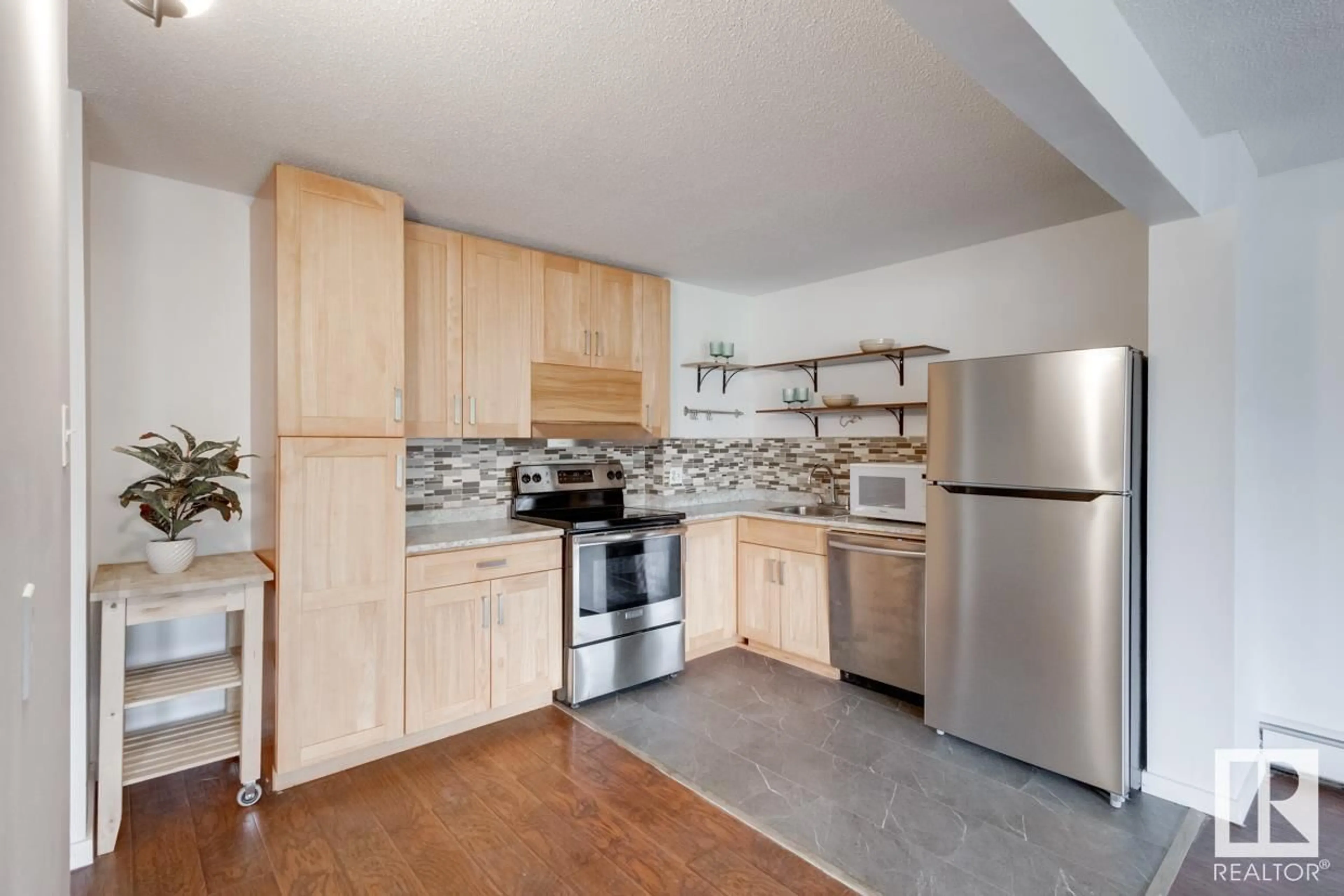 Standard kitchen for #210 8604 GATEWAY BV NW, Edmonton Alberta T6E4B6