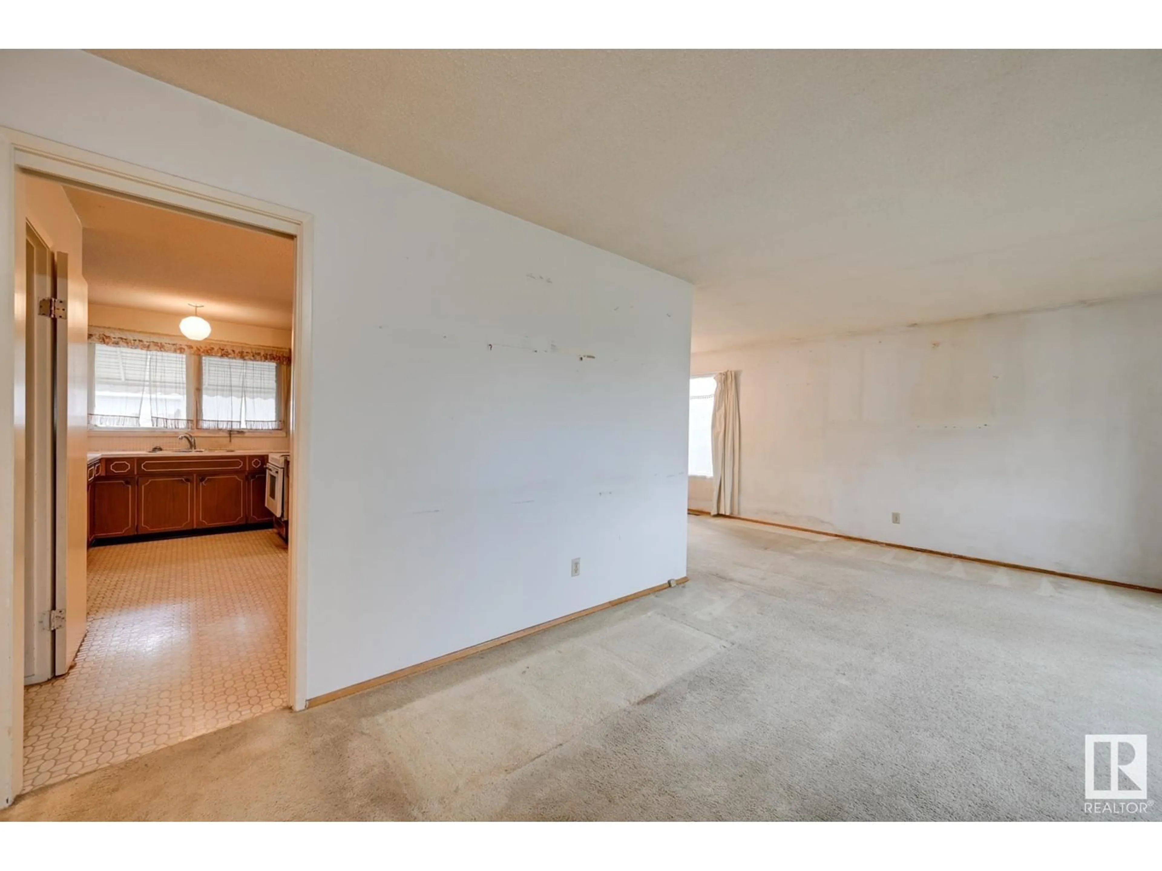A pic of a room for 10704 30 ST NW, Edmonton Alberta T5W1V8