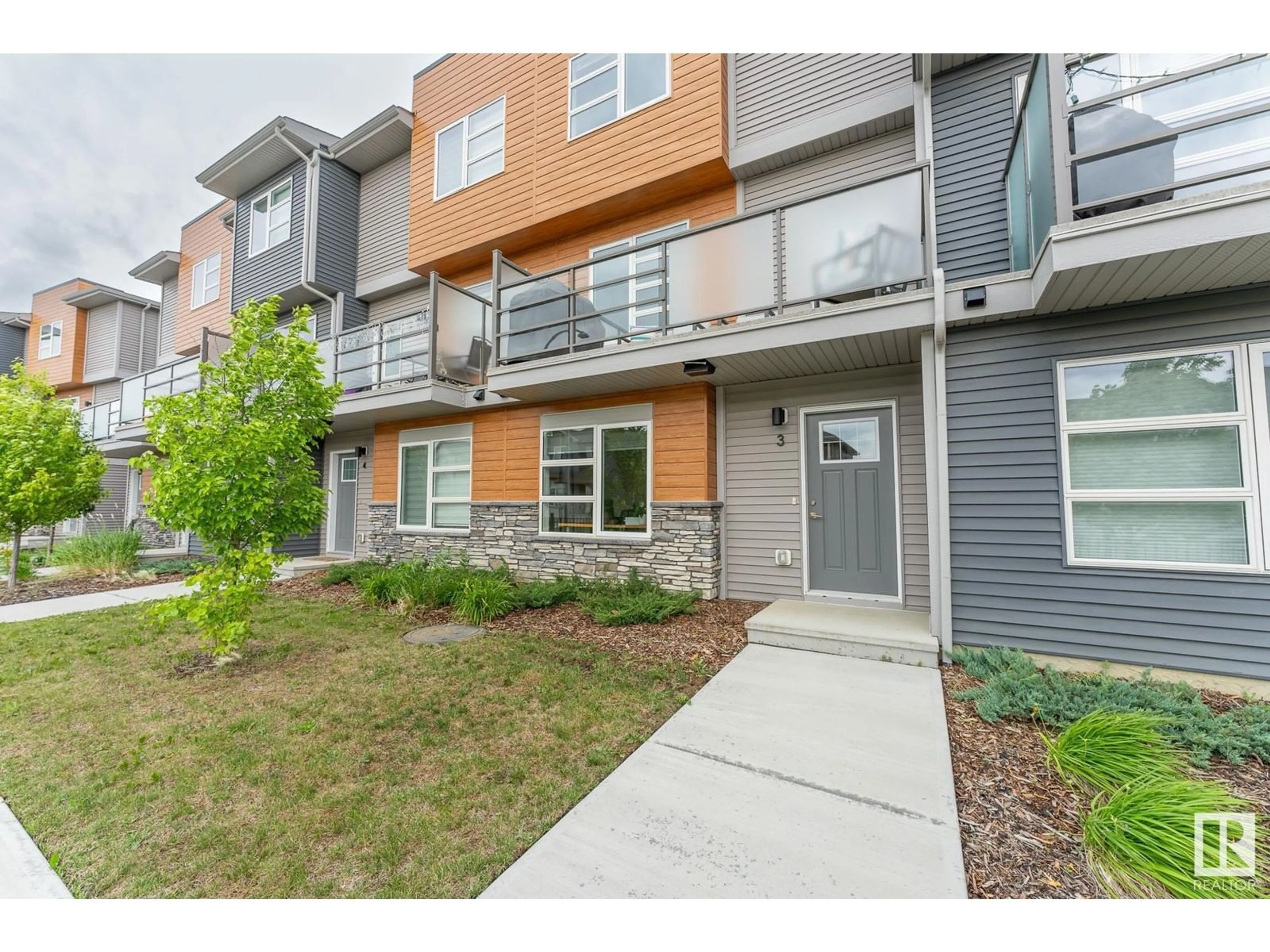 A pic from exterior of the house or condo for #3 17635 58 ST NW, Edmonton Alberta T5Y4C2