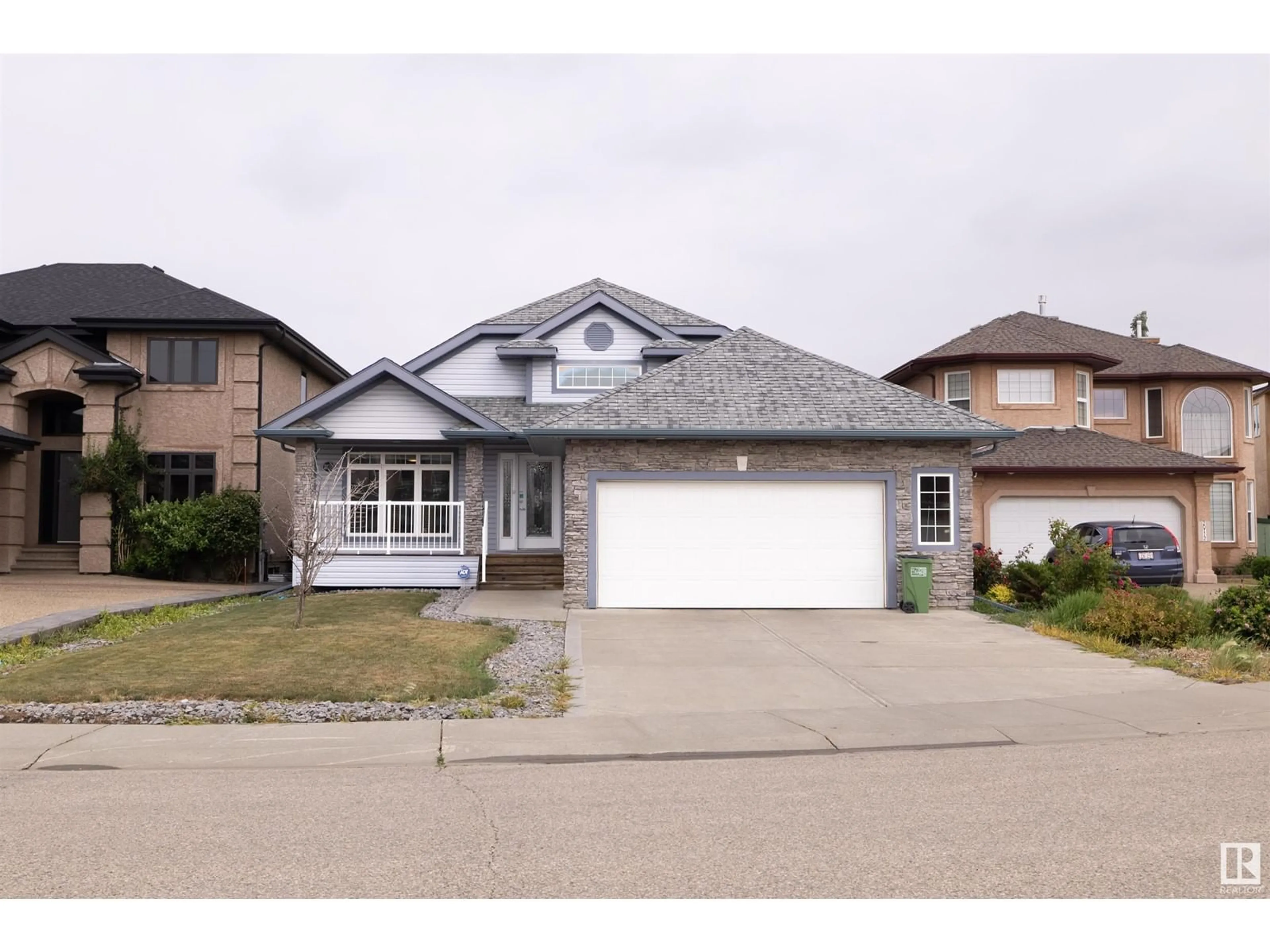 Frontside or backside of a home for 20716 90 AV NW, Edmonton Alberta T5T1T4