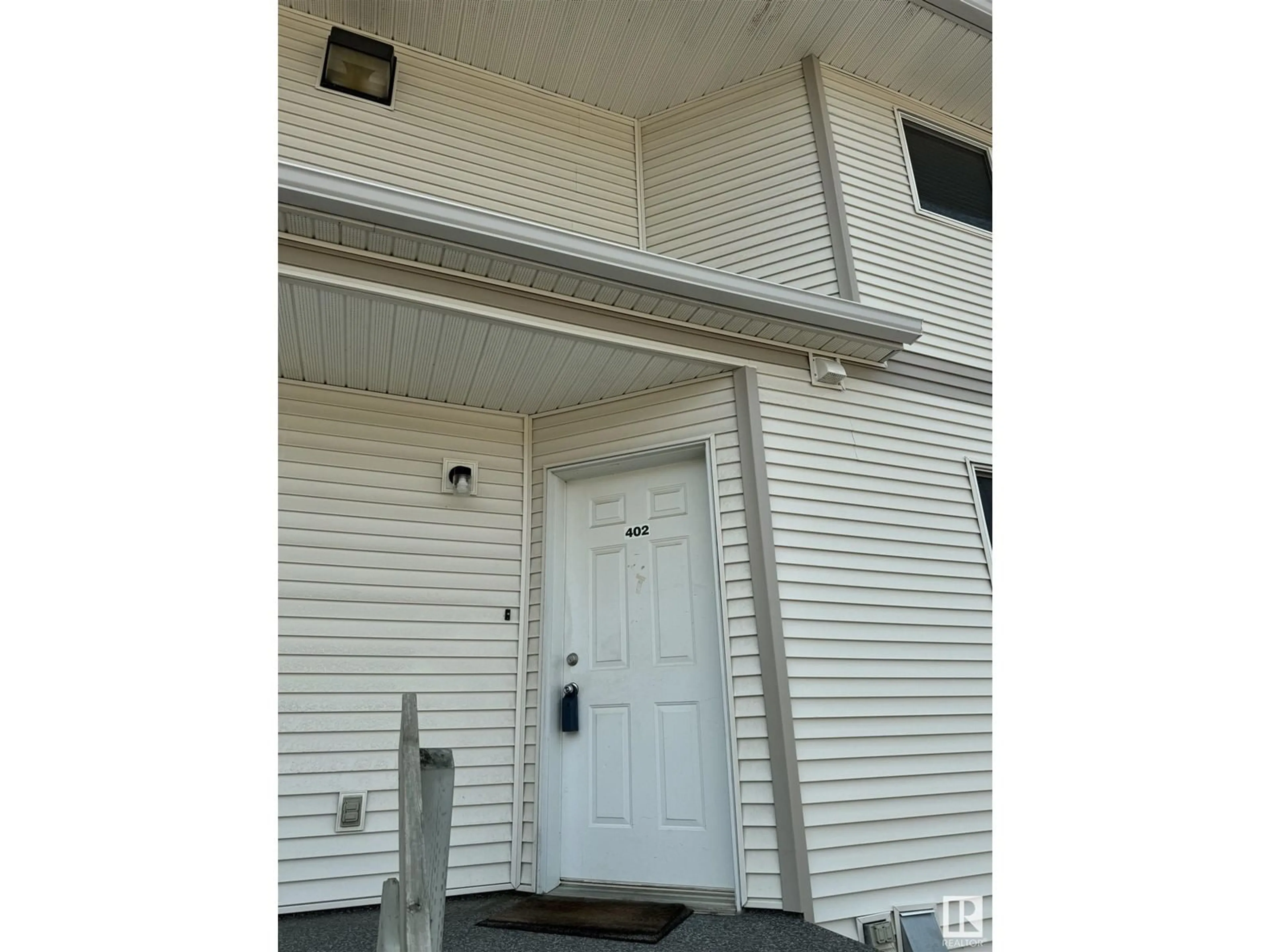 A pic from exterior of the house or condo for #402 801 BOTHWELL DR, Sherwood Park Alberta T8H2W3