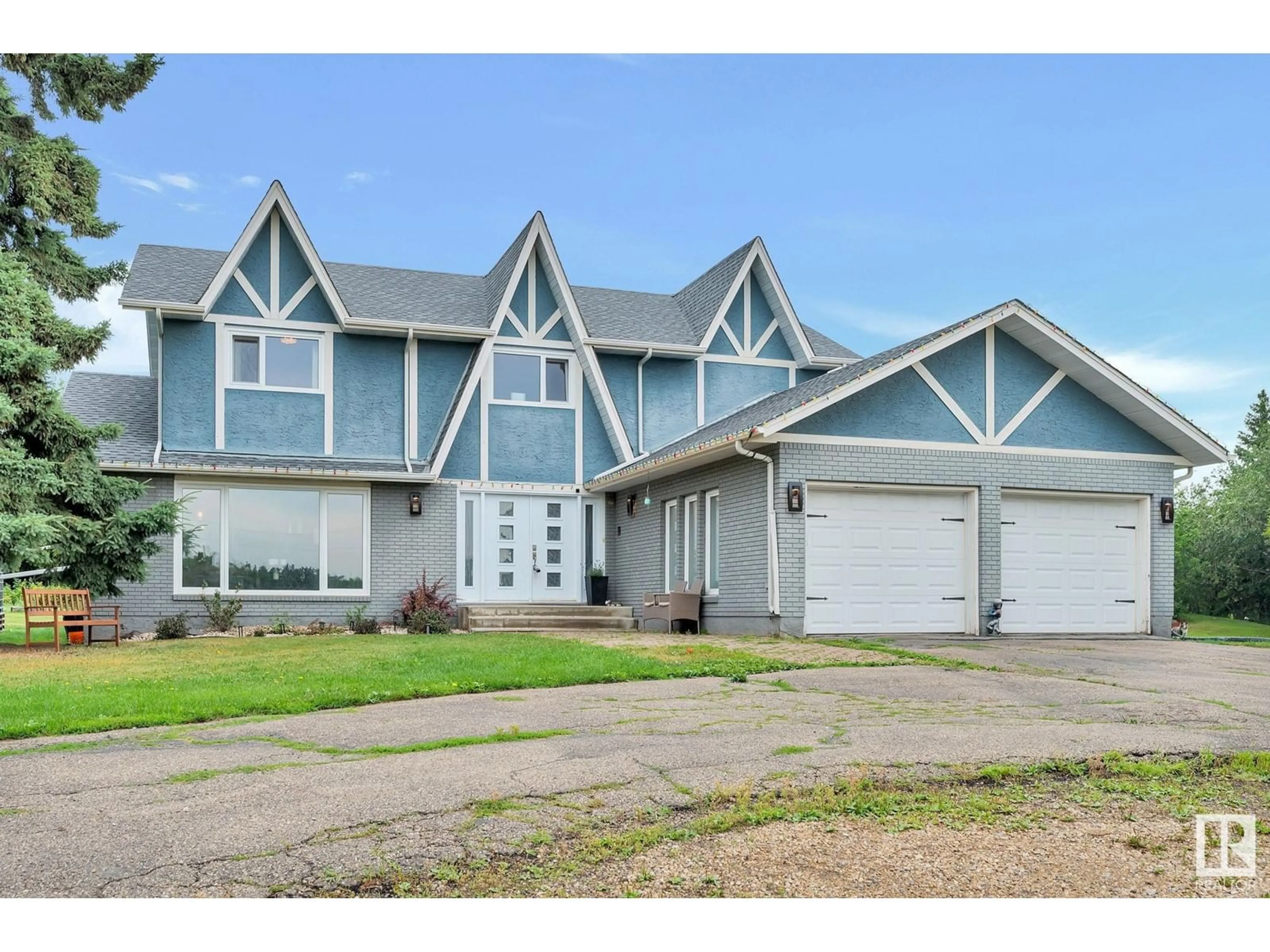 Frontside or backside of a home for 68 Hewitt Drive, Rural Sturgeon County Alberta T0A0K4