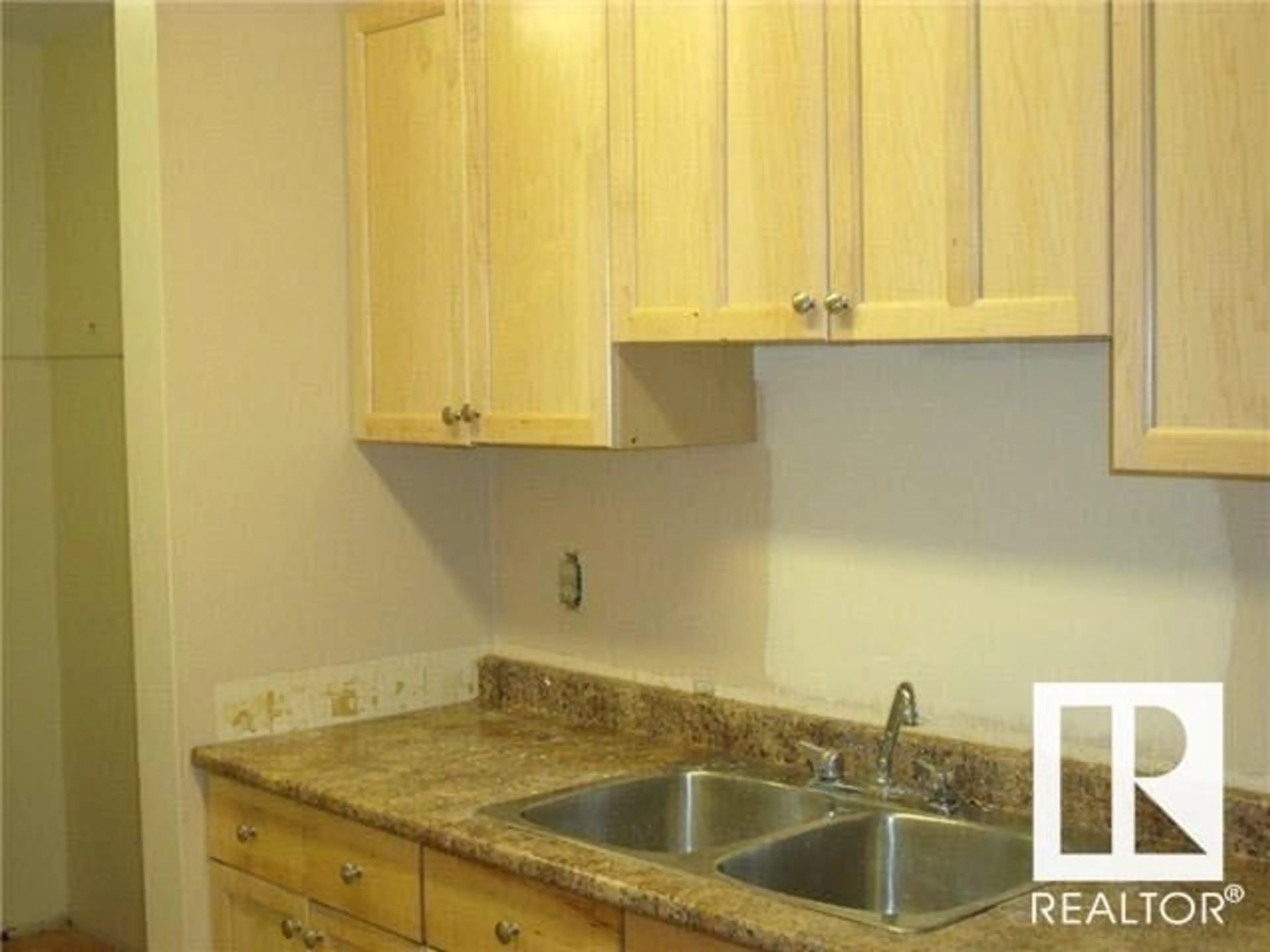 Standard kitchen, not visible floor for #5 C 5715 133 AV NW, Edmonton Alberta T5A0K3