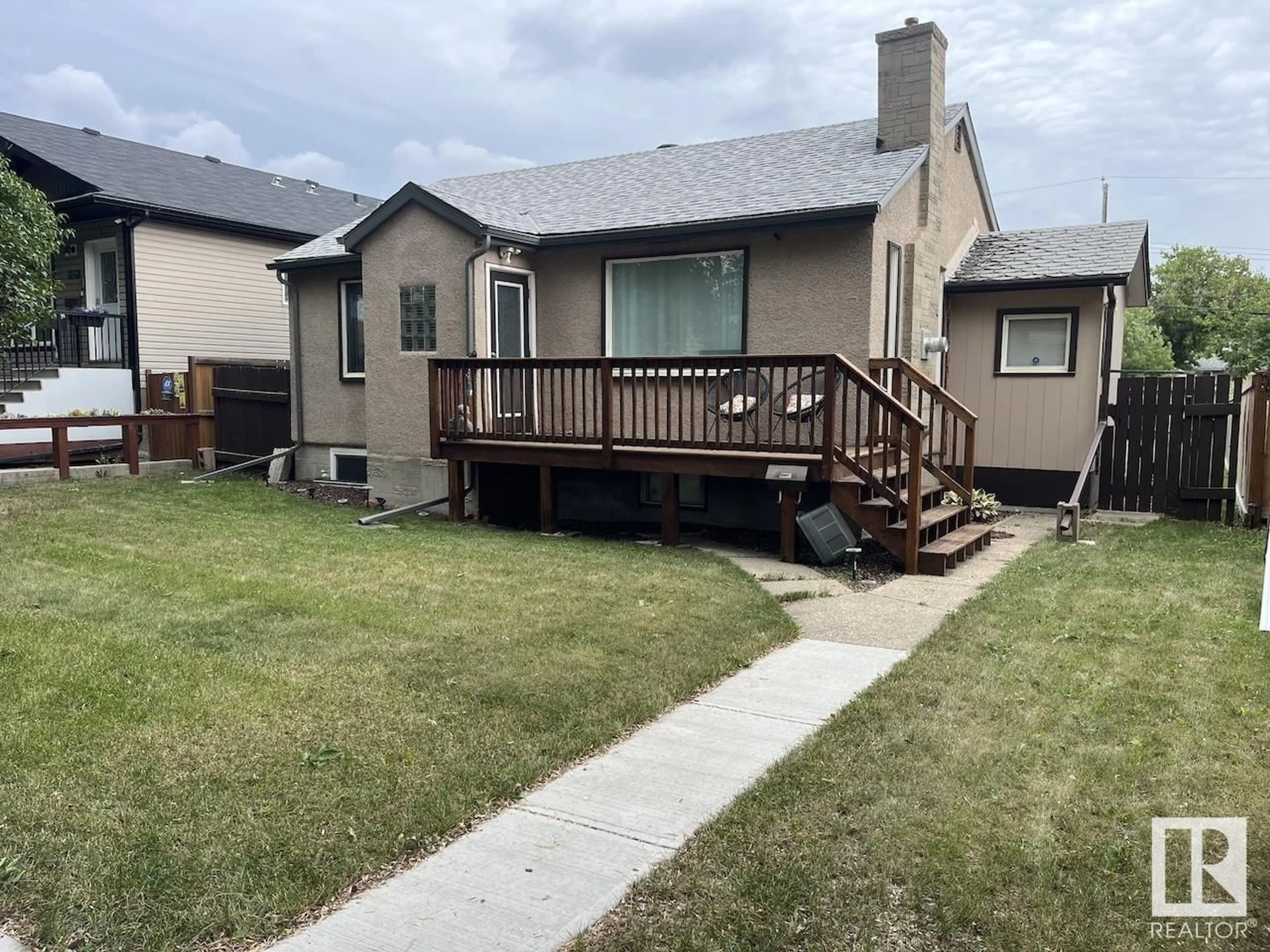 Frontside or backside of a home for 12739 116 ST NW, Edmonton Alberta T5E5H1