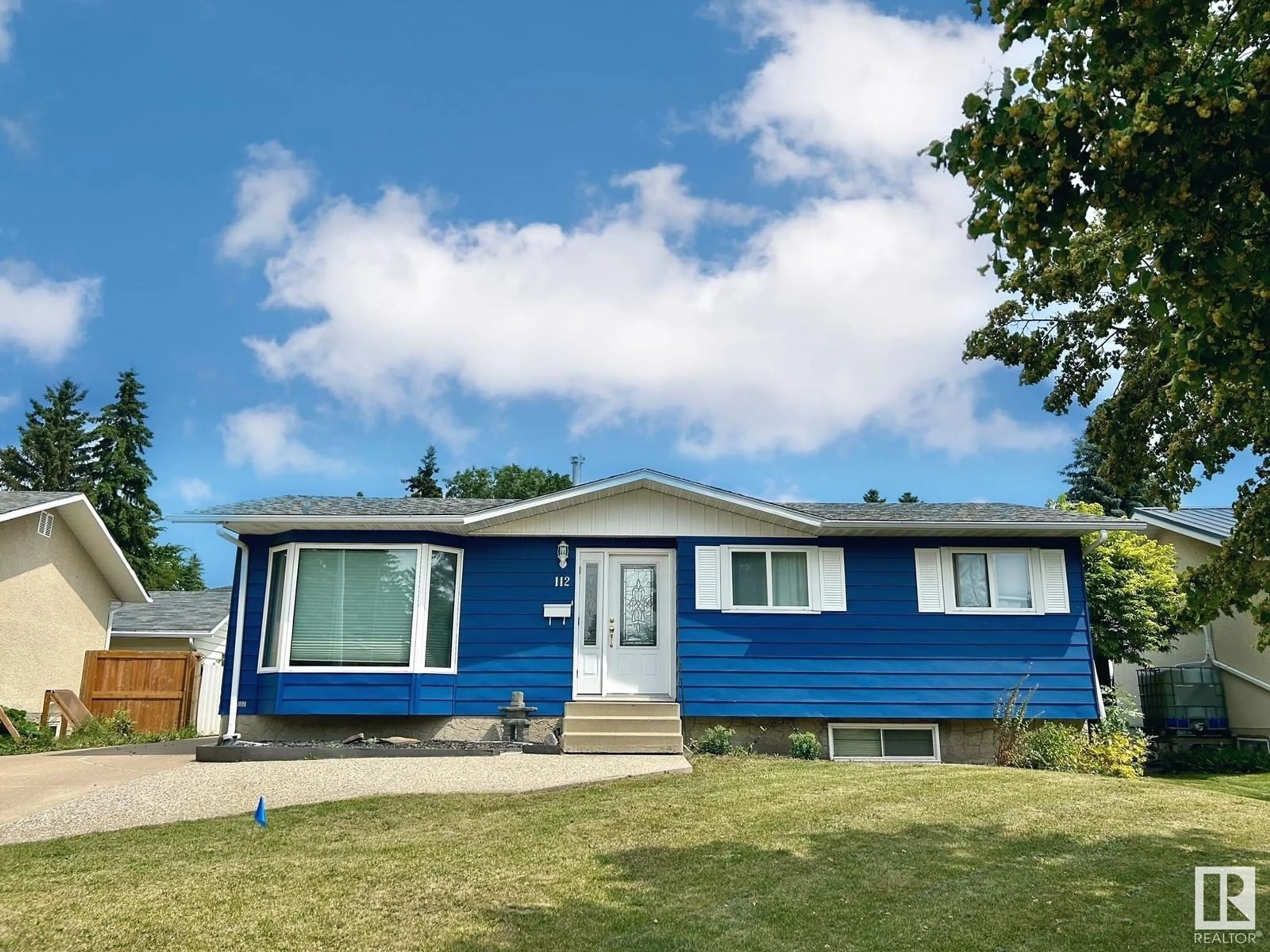 Frontside or backside of a home for 112 GEORGIAN WY, Sherwood Park Alberta T8A2W2