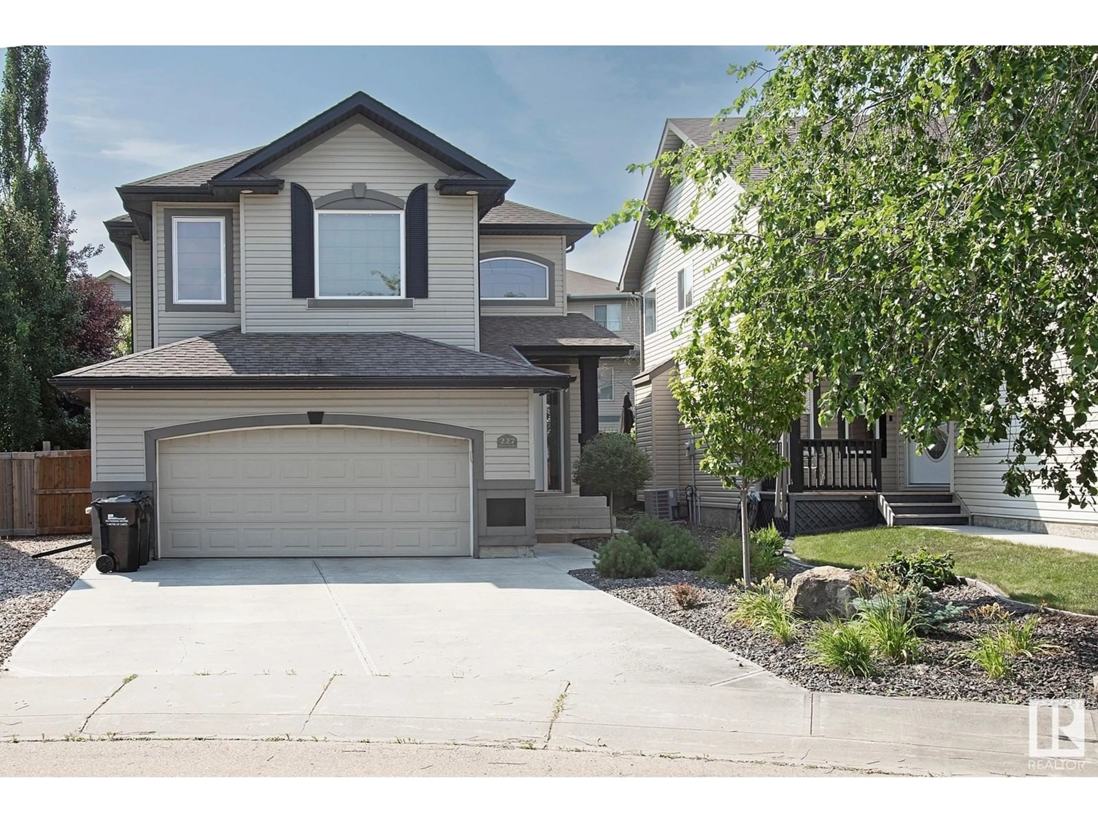 Frontside or backside of a home for 227 SUNCREST RD, Sherwood Park Alberta T8H0B5