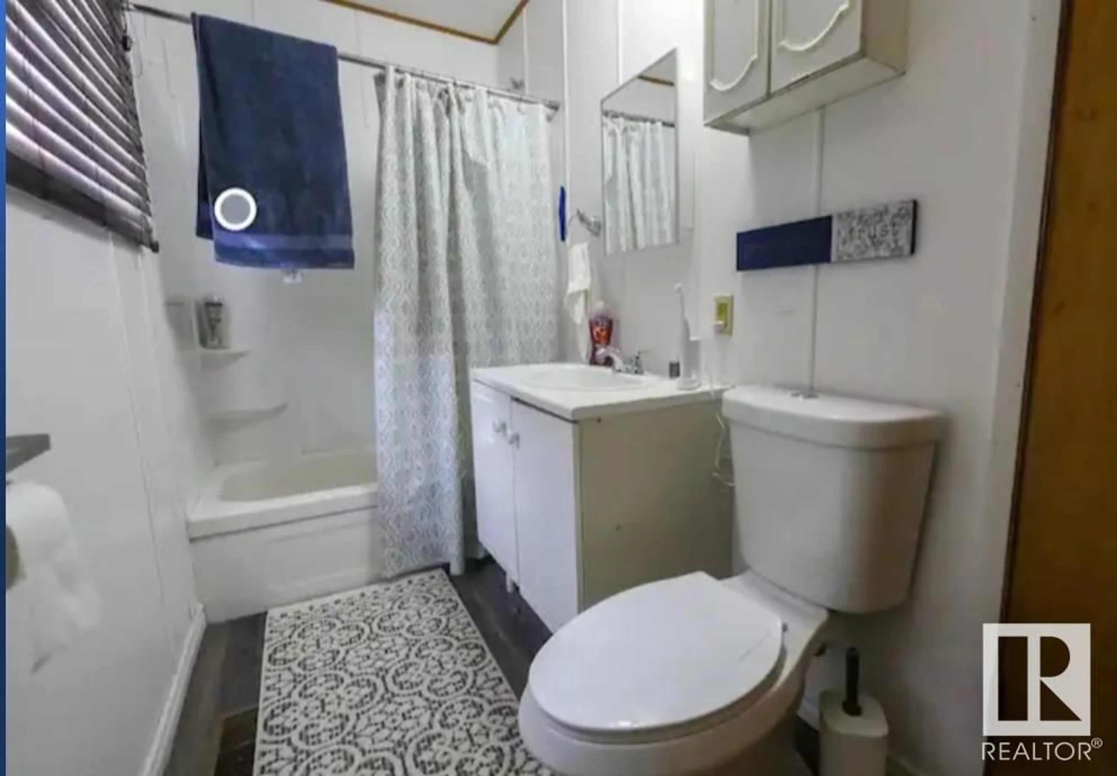Standard bathroom for 803 Marine DR, Rural Wetaskiwin County Alberta T0C2V0