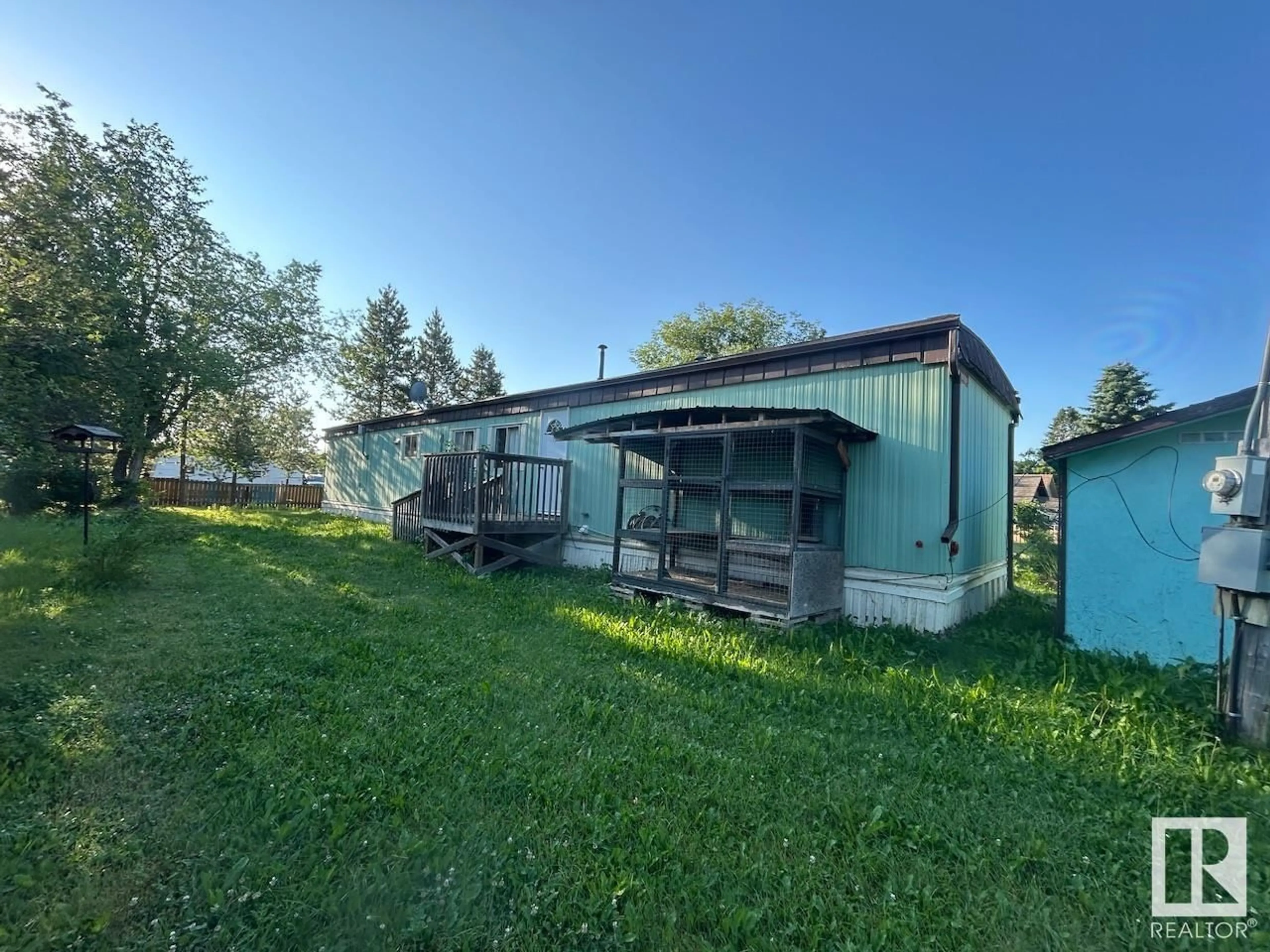 Shed for 5112 51 ST, Entwistle Alberta T0E0S0
