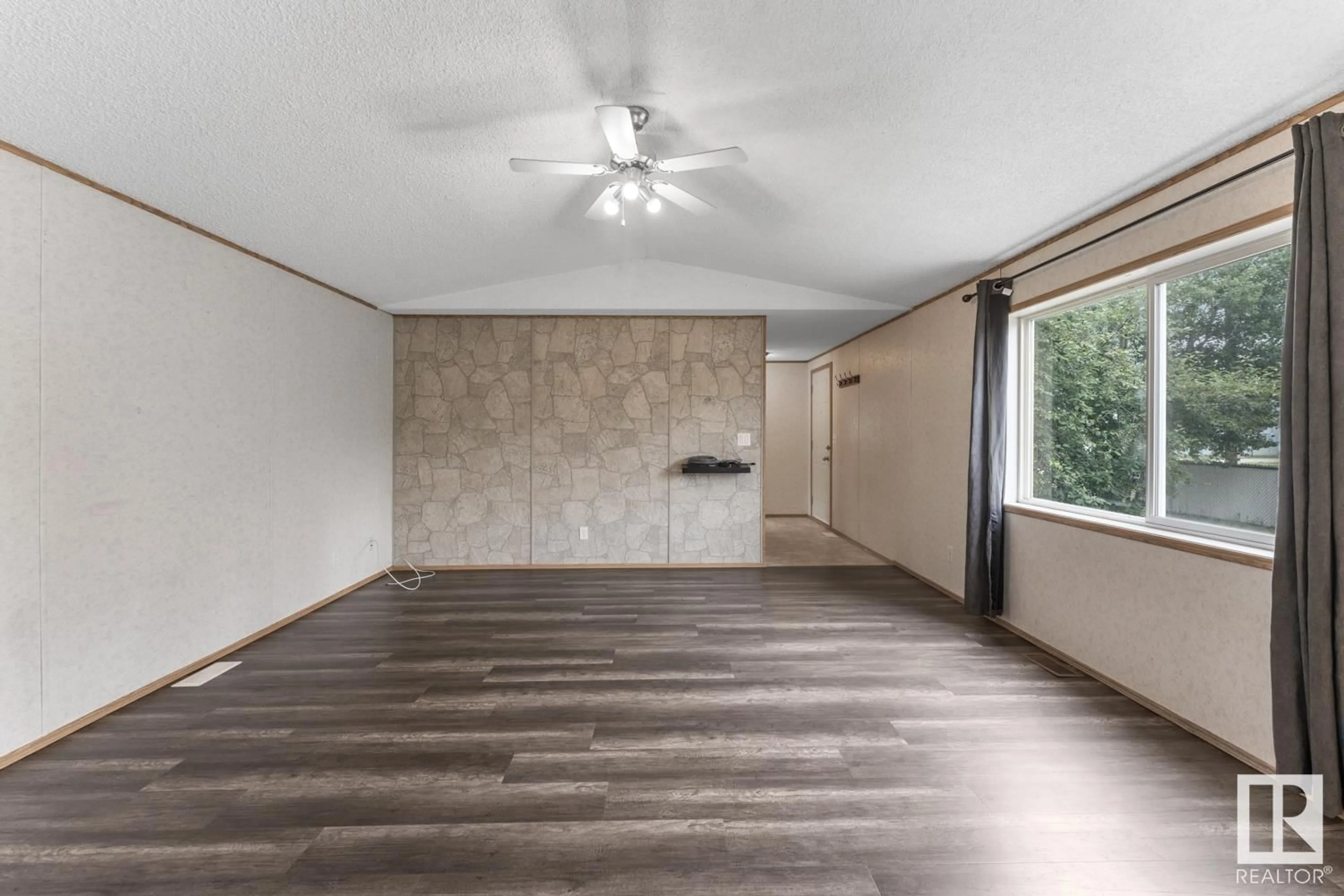 A pic of a room for 5009 50 AV, Ardmore Alberta T9N0B0