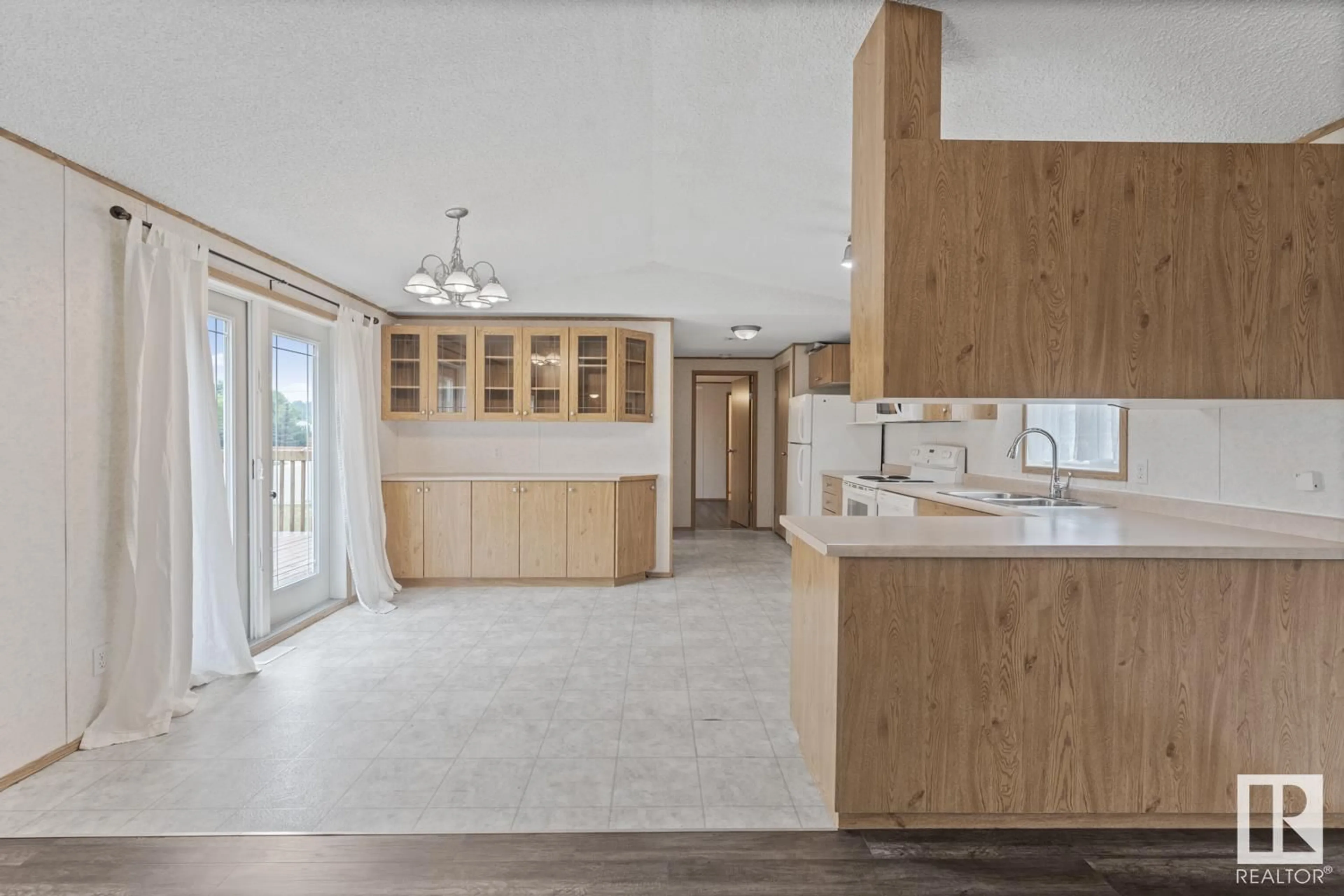 Open concept kitchen for 5009 50 AV, Ardmore Alberta T9N0B0