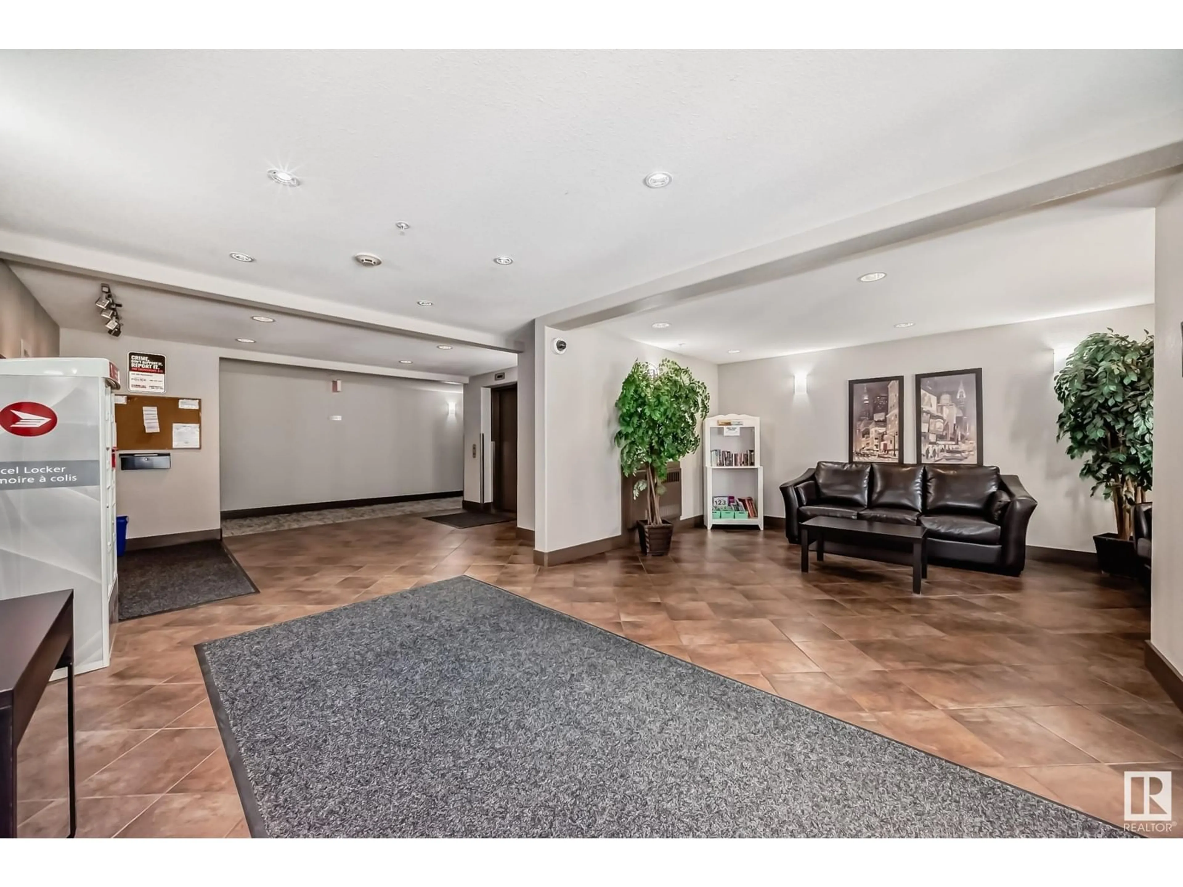 Indoor lobby for #408 11615 ELLERSLIE RD SW SW, Edmonton Alberta T6W0J3