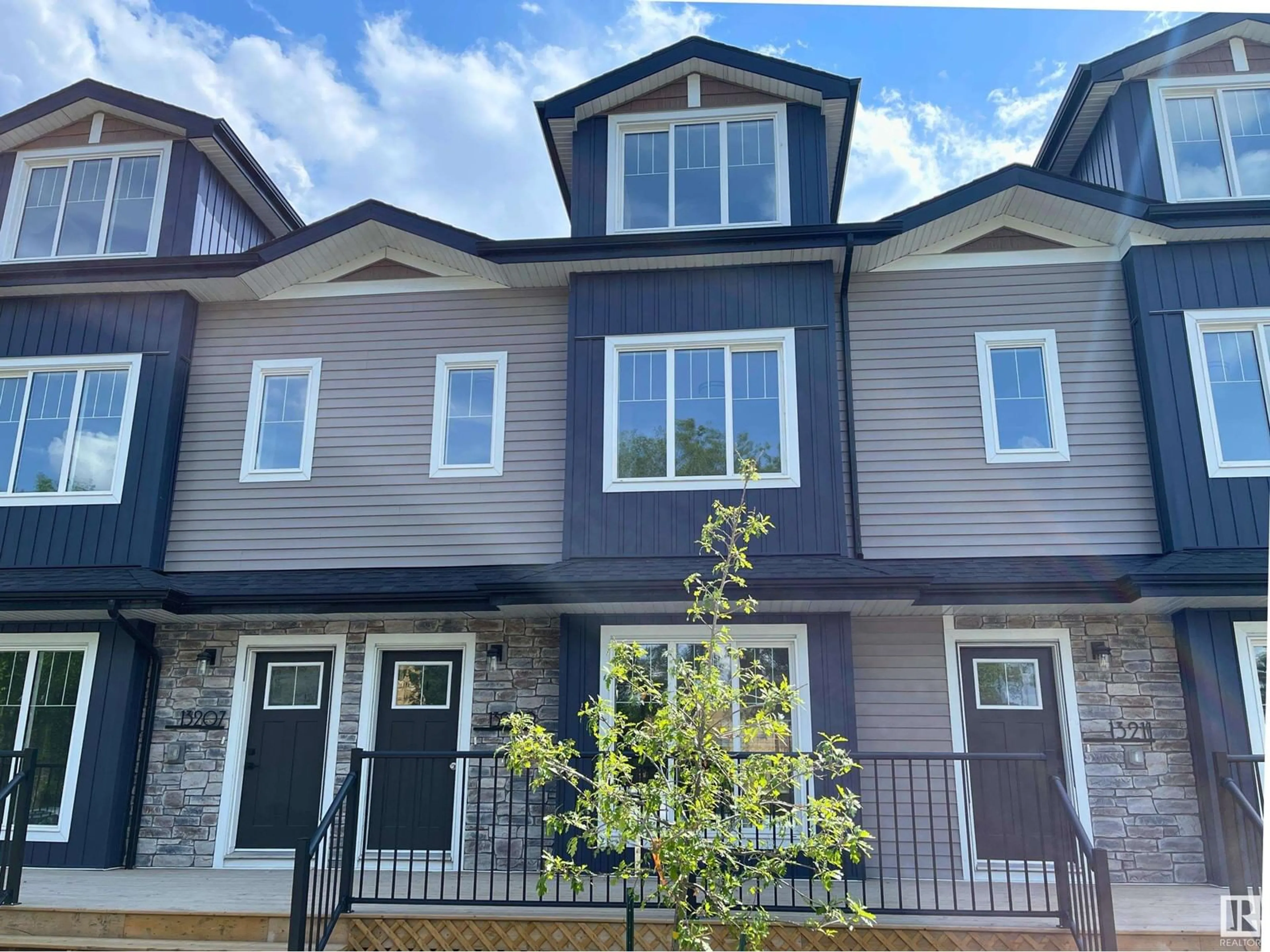 A pic from exterior of the house or condo for 13209 112 AV NW, Edmonton Alberta T5M2R9