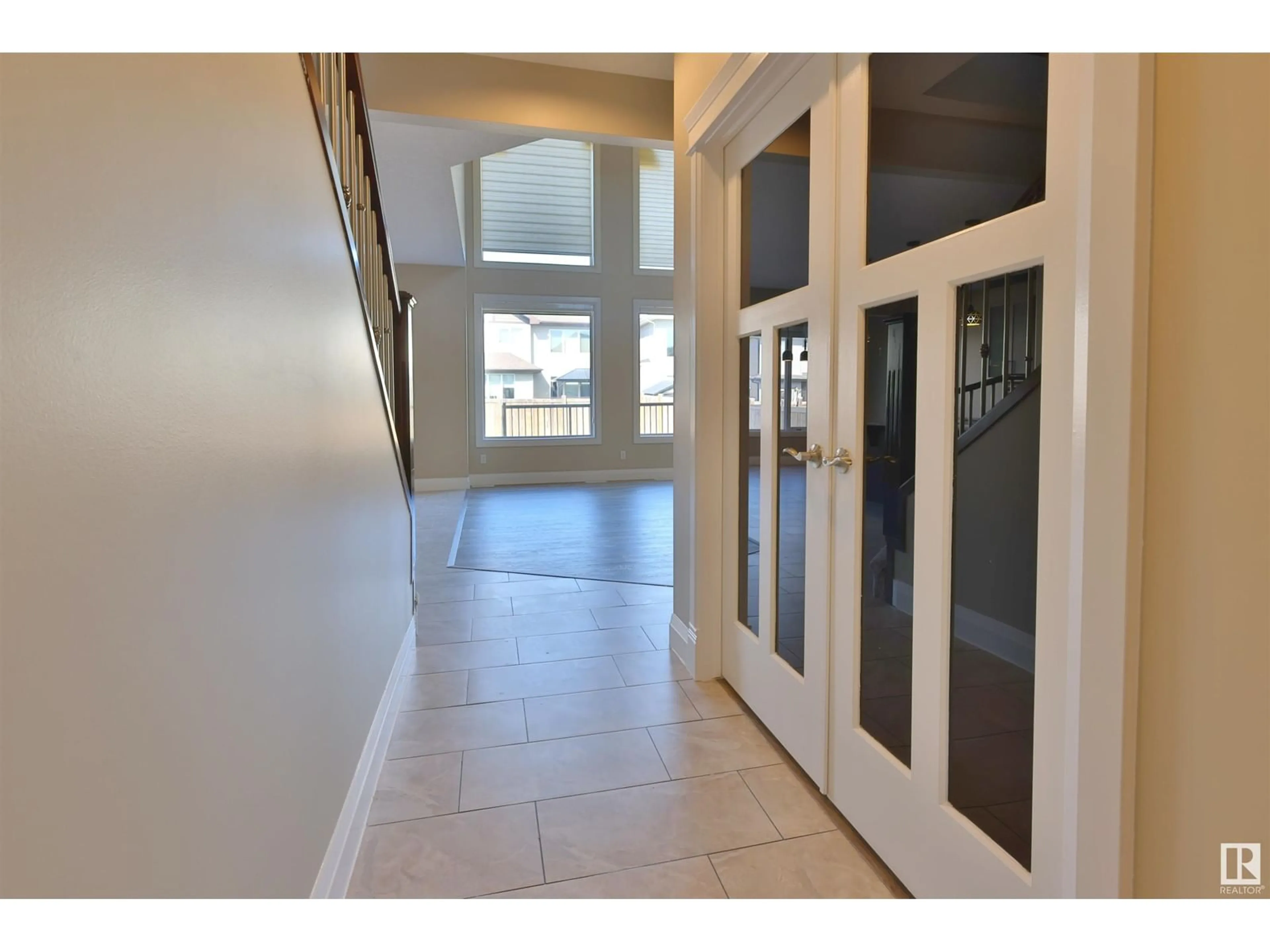 Indoor foyer for 16512 131 ST NW, Edmonton Alberta T6V0G1