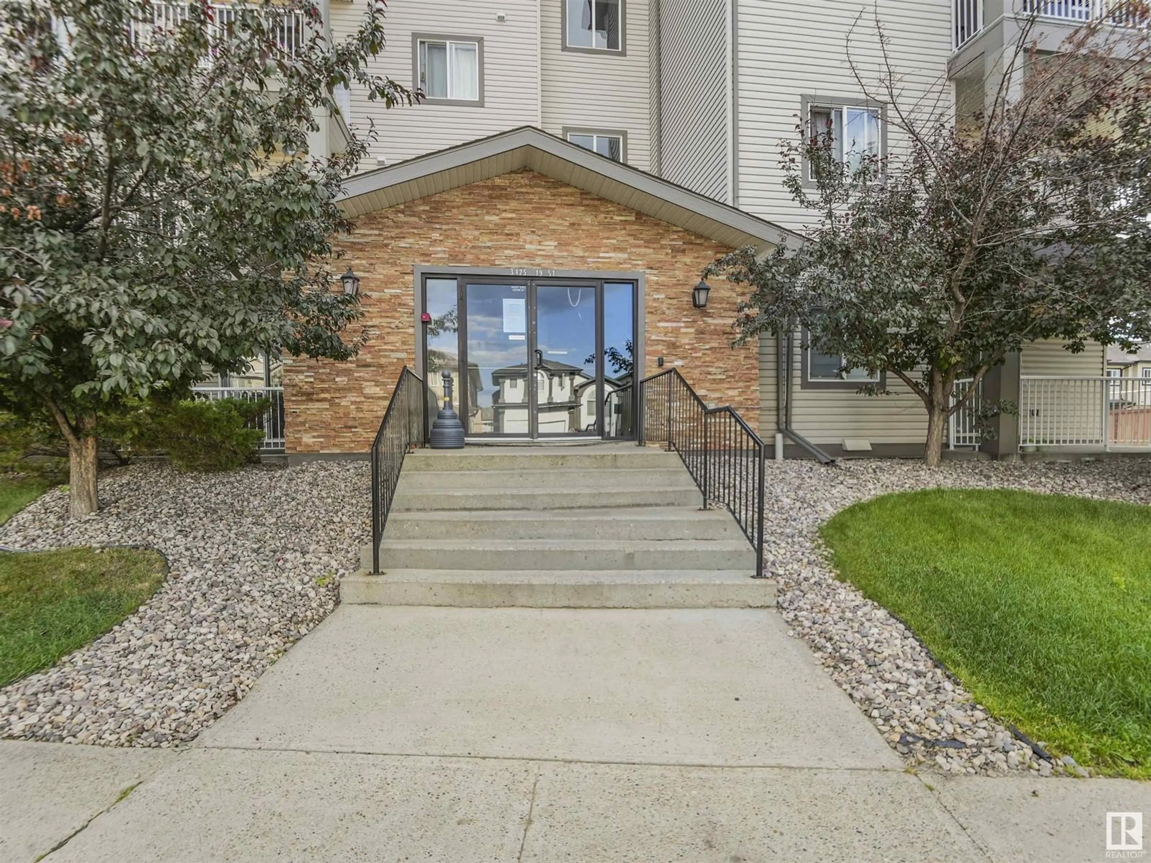 A pic from exterior of the house or condo for #325 3425 19 ST NW, Edmonton Alberta T6T2B5