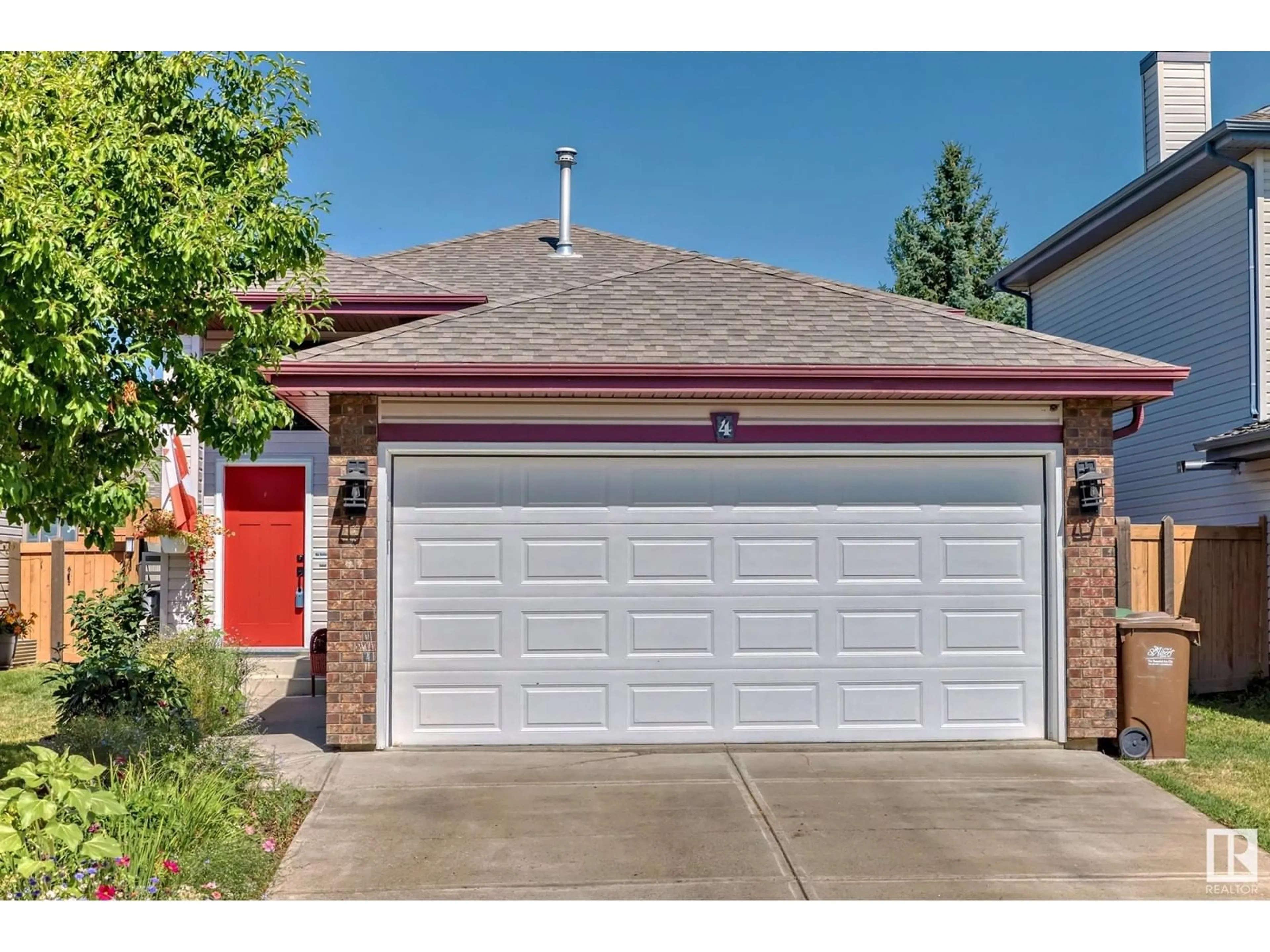 Indoor garage for 4 NASH CL, St. Albert Alberta T8N7E9