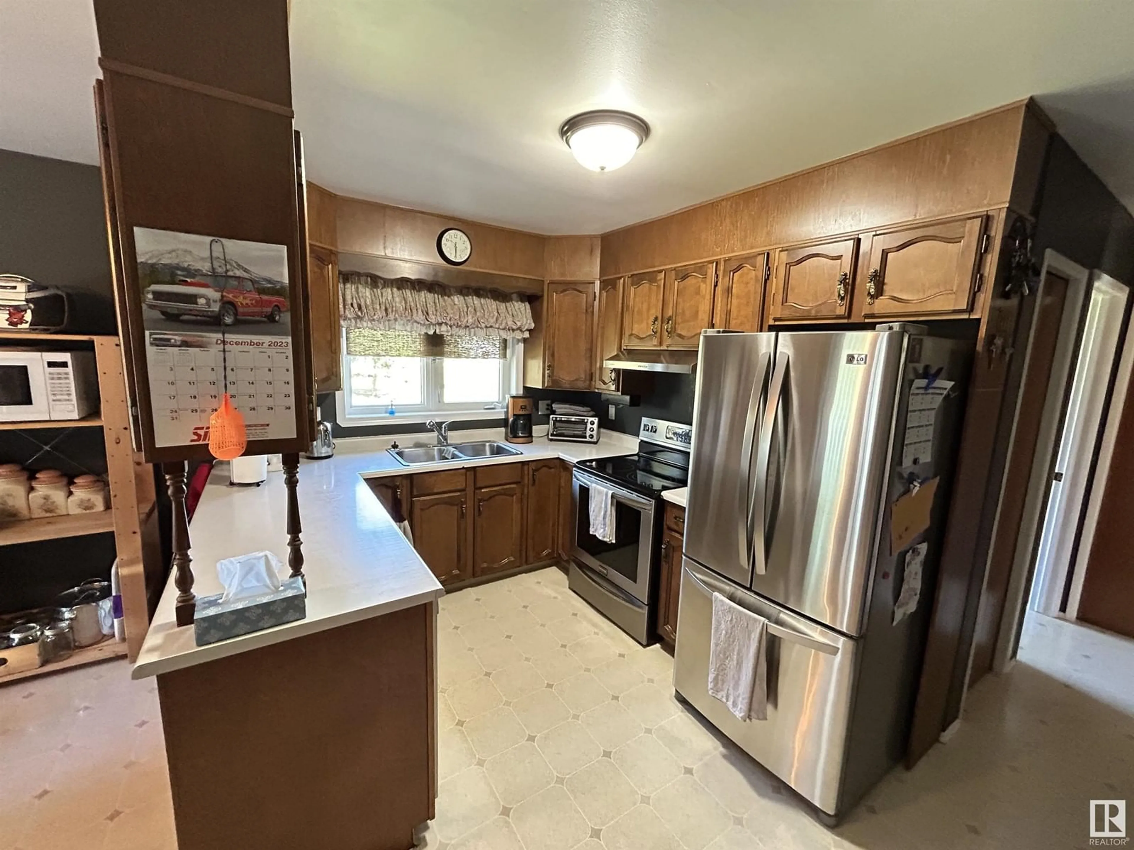 Kitchen for 5001 50 ST, Rural Westlock County Alberta T0G0S0