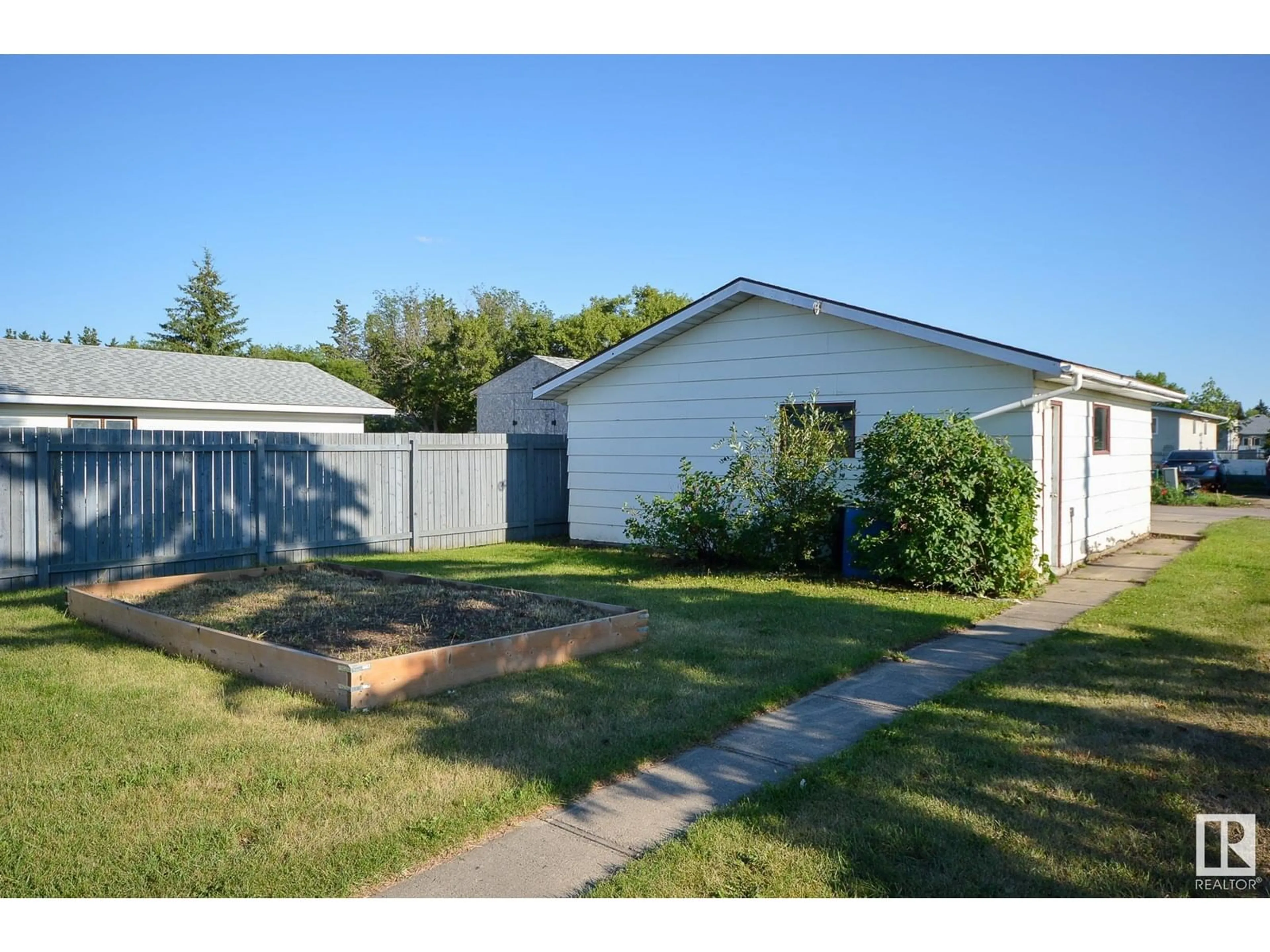 Frontside or backside of a home for 4406 47 Ave, Bonnyville Town Alberta T9N1H3