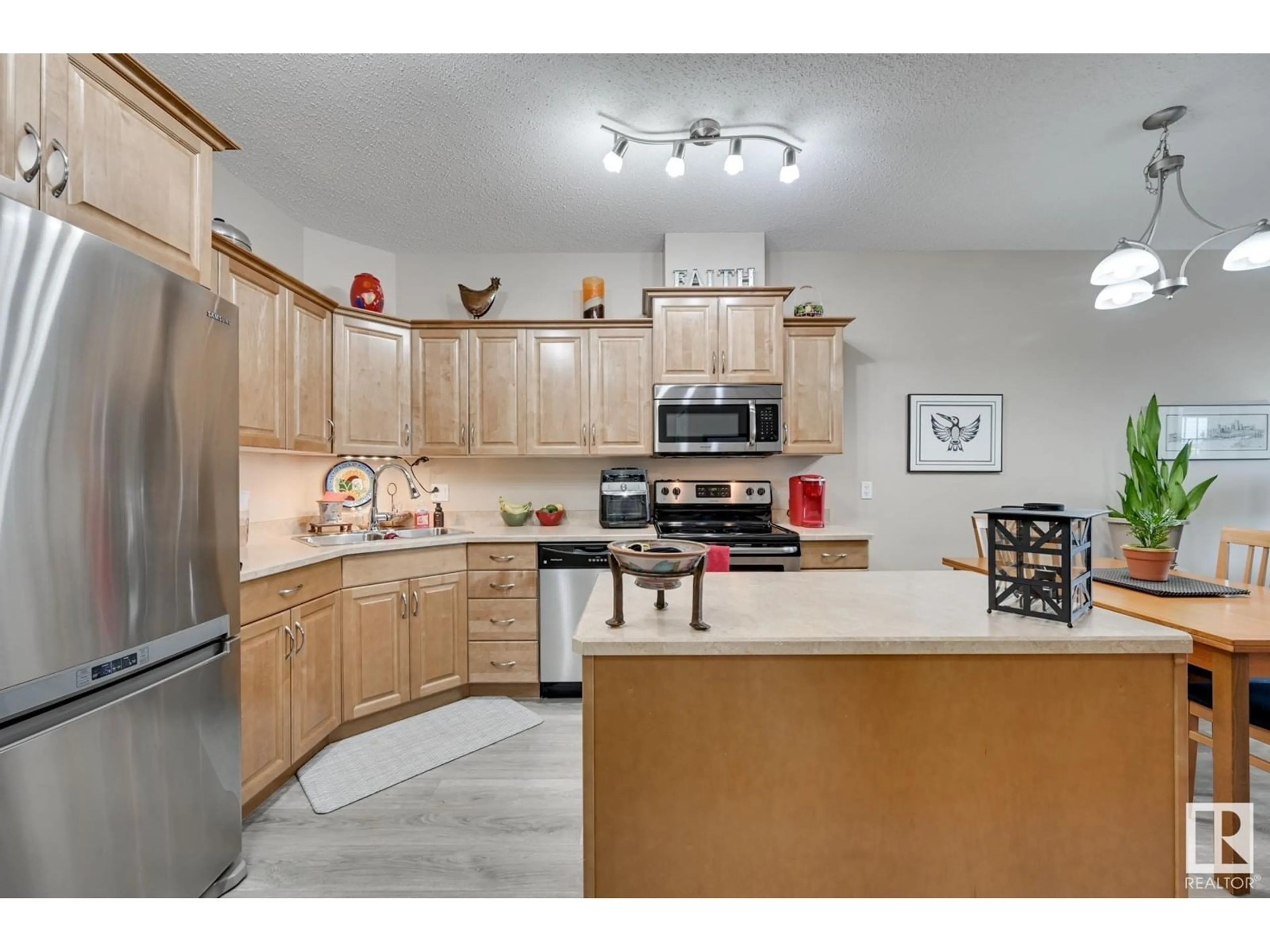 Standard kitchen for #324 9820 165 ST NW, Edmonton Alberta T5P0N3