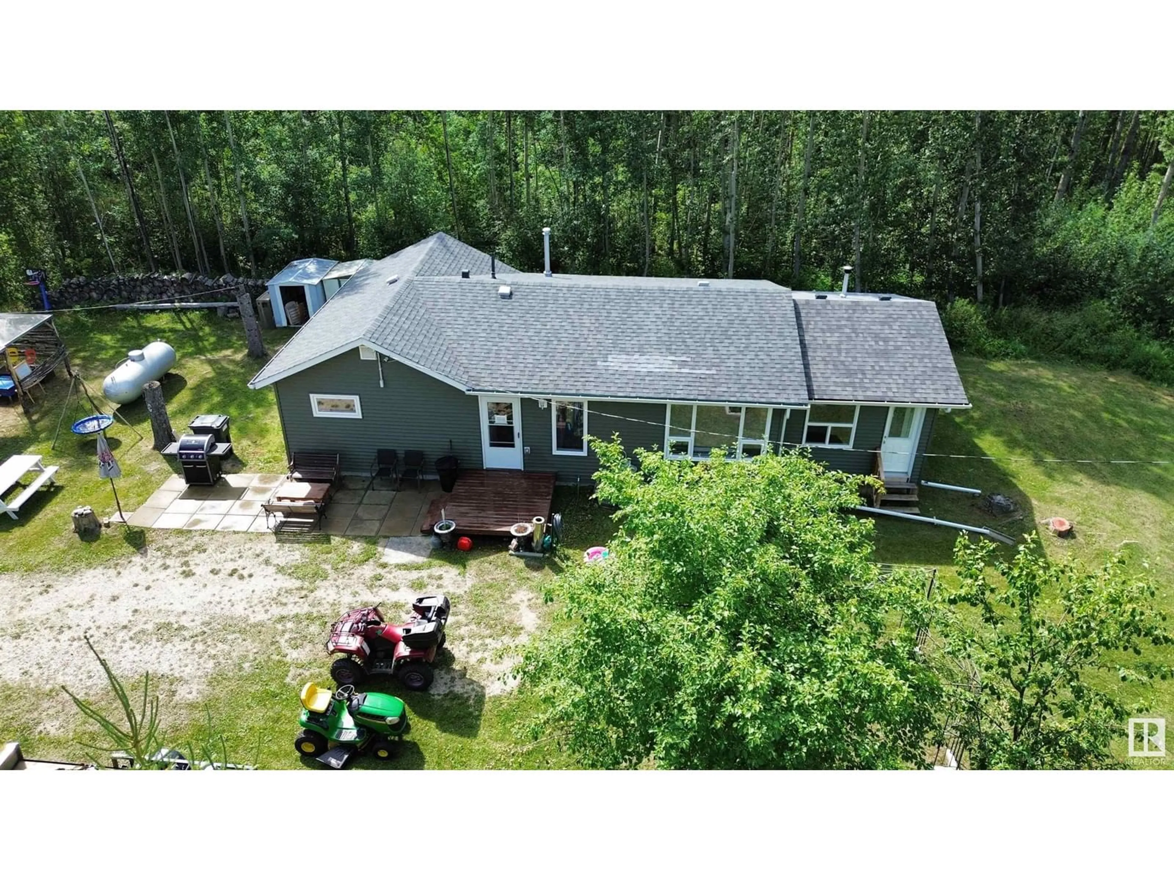 Outside view for 55118 RGE RD 33, Rural Lac Ste. Anne County Alberta T0E1A0