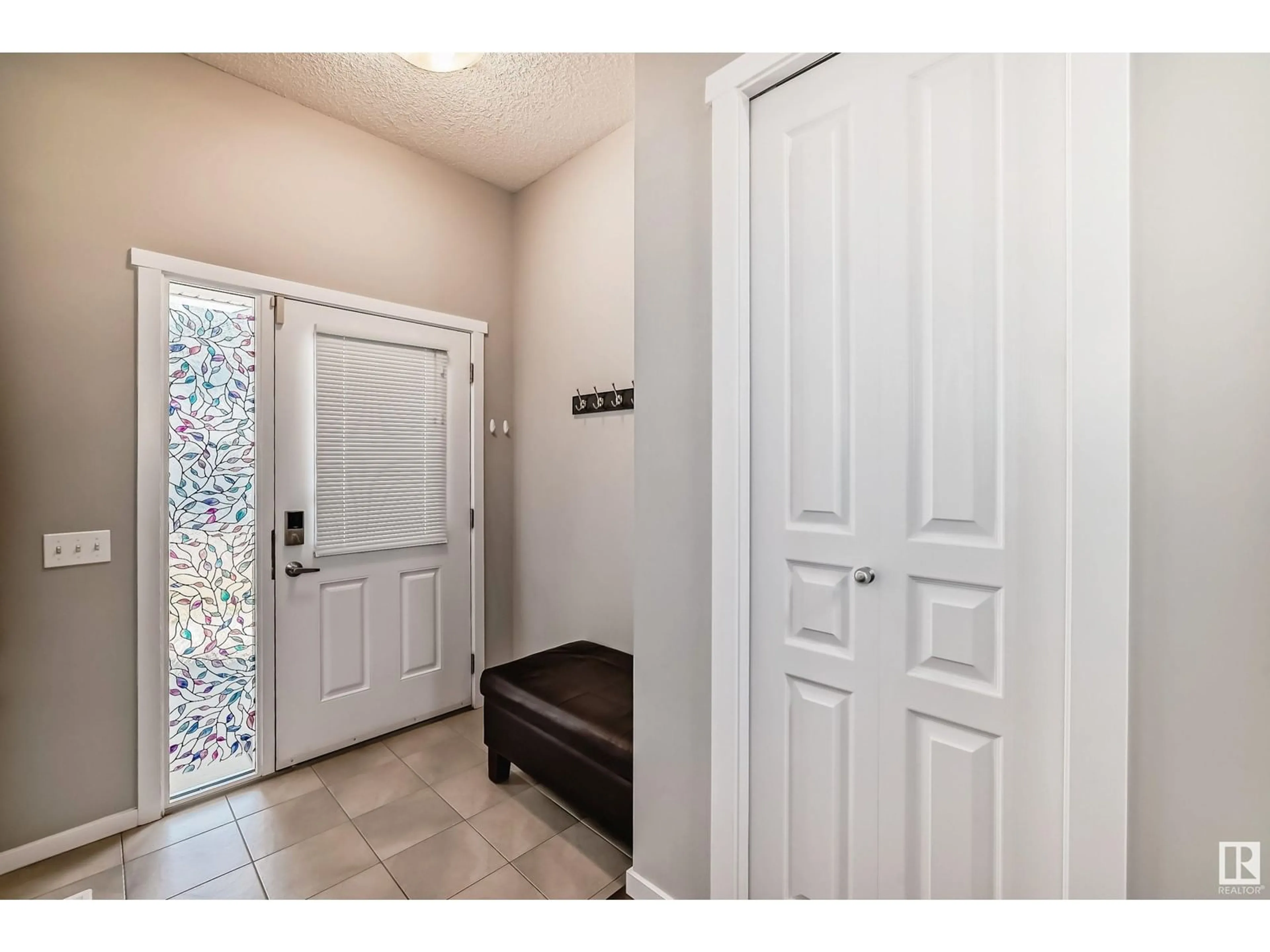 Indoor entryway for #60 8209 217 ST NW, Edmonton Alberta T5T6Z4