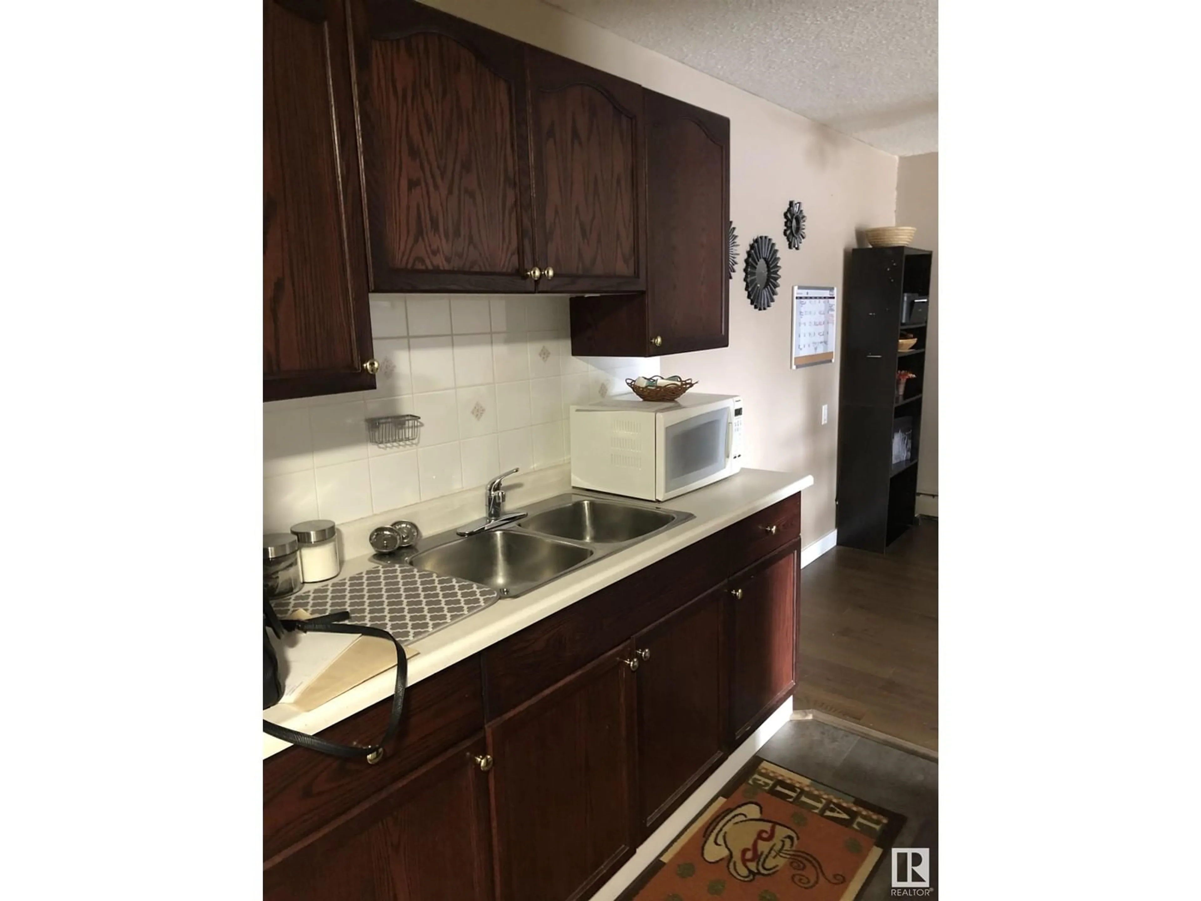 Standard kitchen for #304 10615 110 ST NW NW, Edmonton Alberta T5H3C7