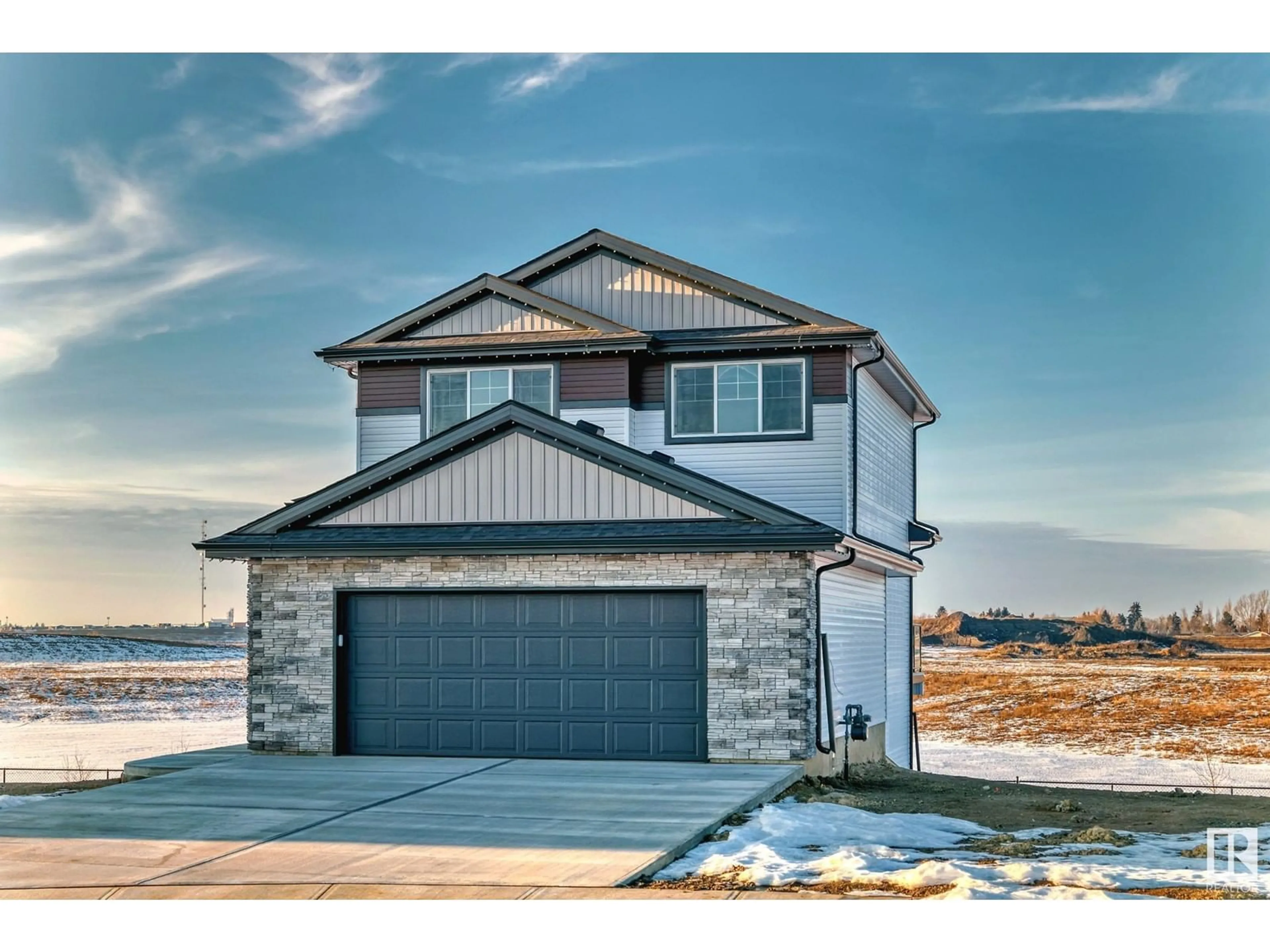 Frontside or backside of a home, the street view for 10206 92A AV, Morinville Alberta T8R1A0