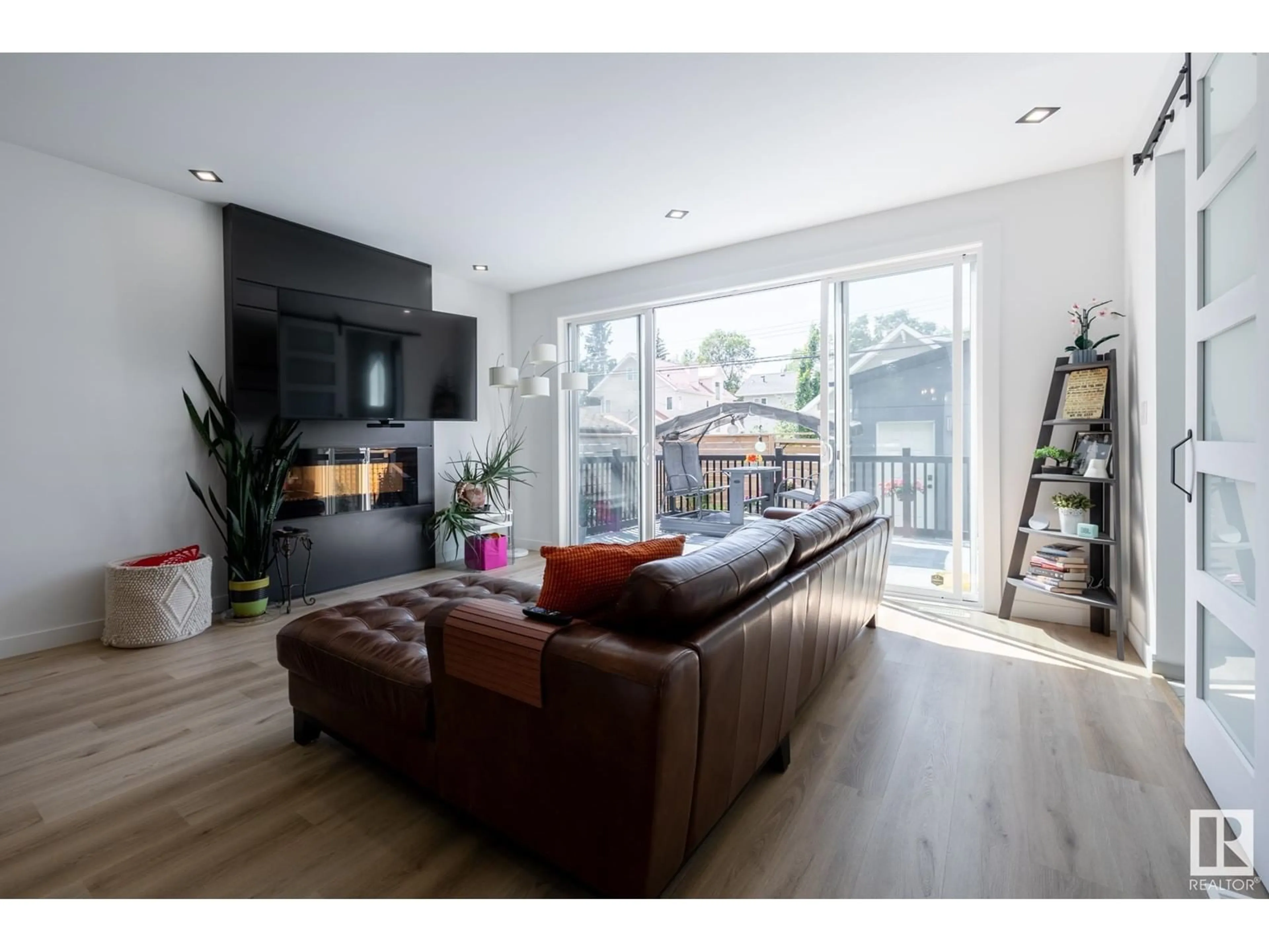 Living room, wood floors for 9030 92 ST NW, Edmonton Alberta T6C3R2