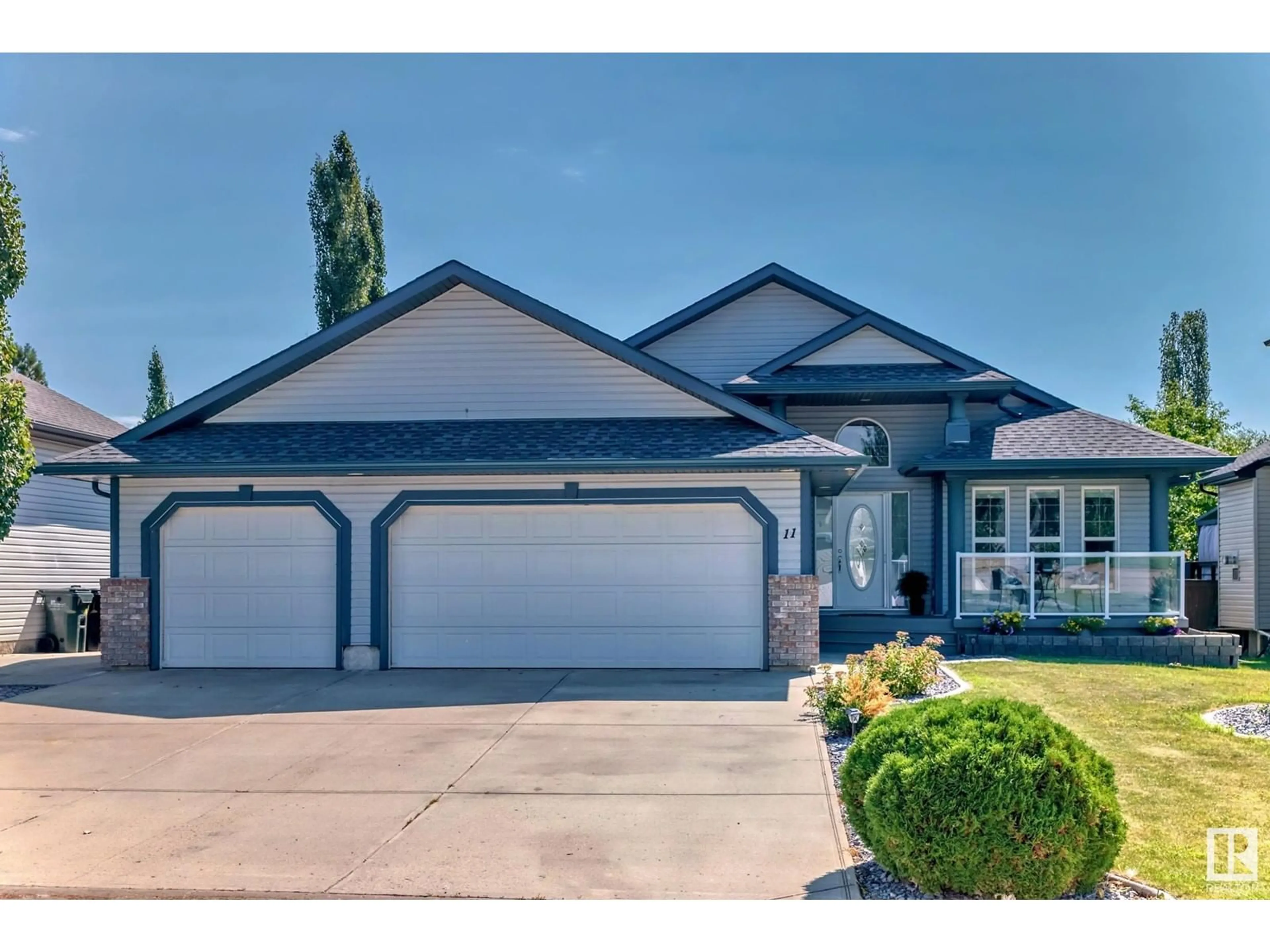 Frontside or backside of a home, the street view for 11 CREEKSIDE DR, Ardrossan Alberta T8E1J6