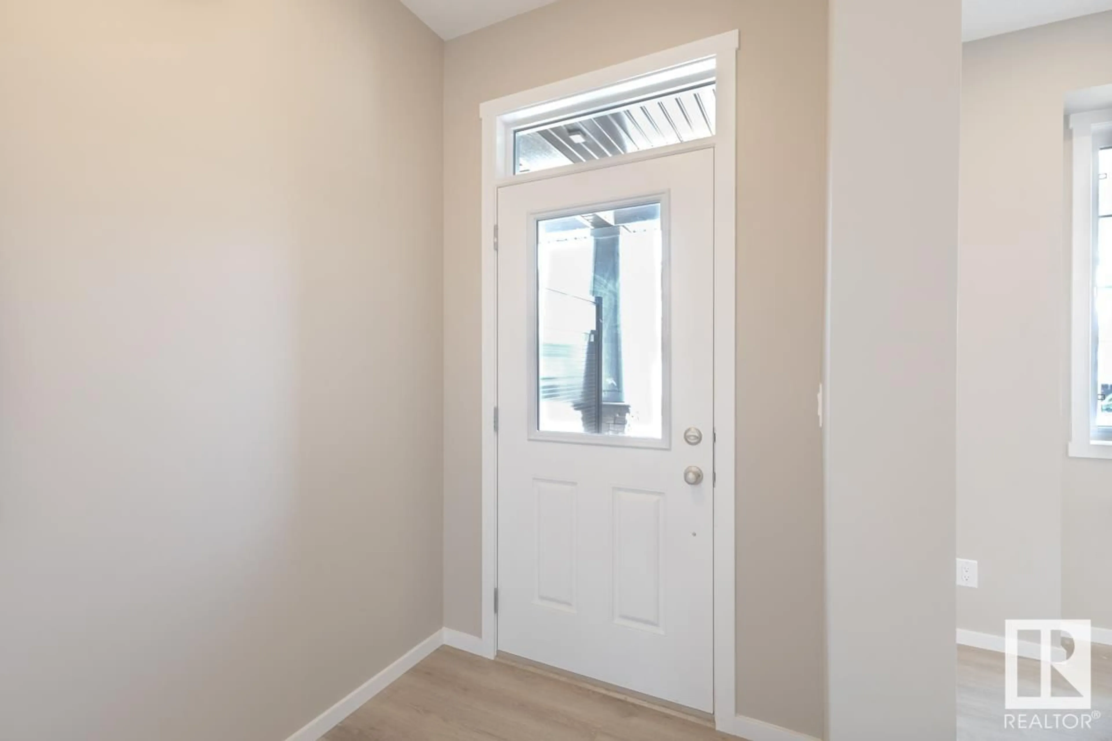 Indoor entryway for 1123 Stoneside RD, Sherwood Park Alberta T8H3A1