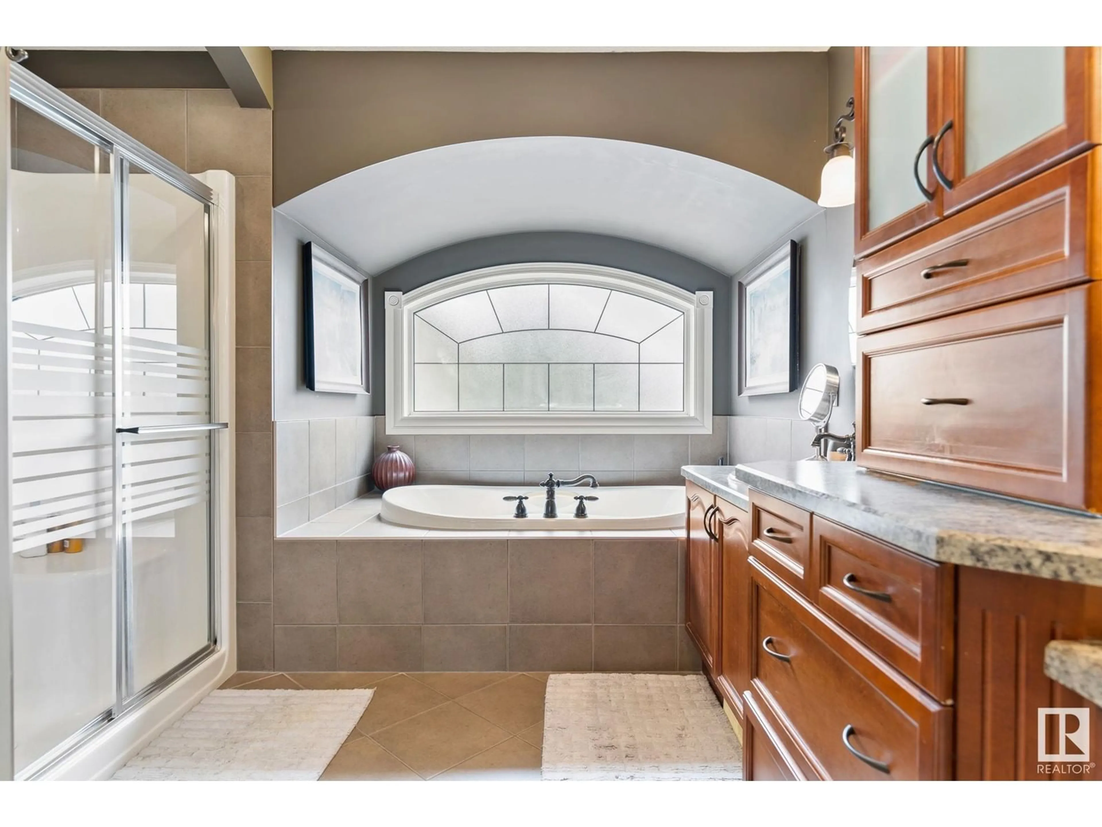 Contemporary bathroom, ceramic floors for 1924 121 ST SW SW, Edmonton Alberta T6W0A6