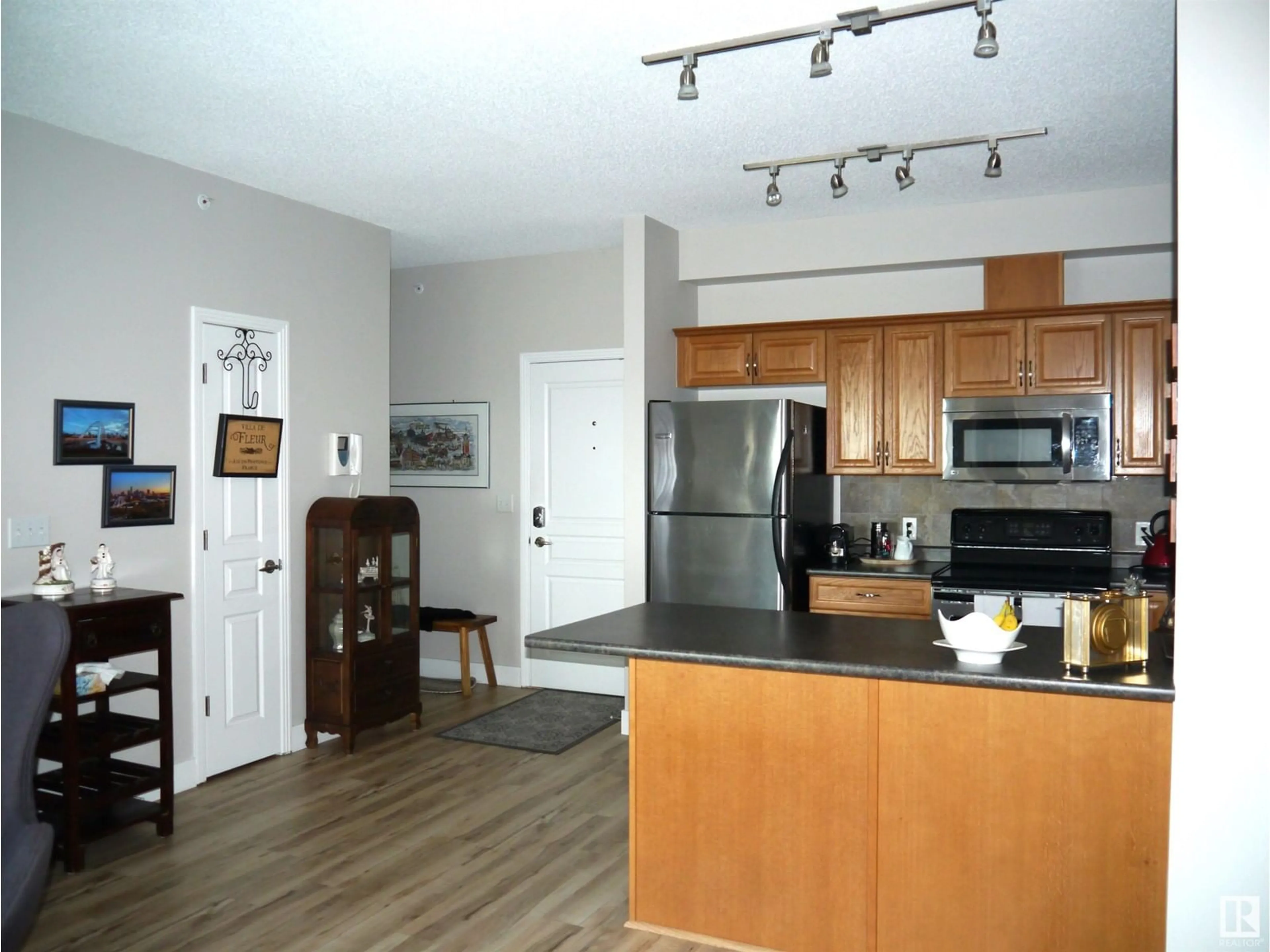 Standard kitchen for #309 8931 156 ST NW NW, Edmonton Alberta T5R1Y6