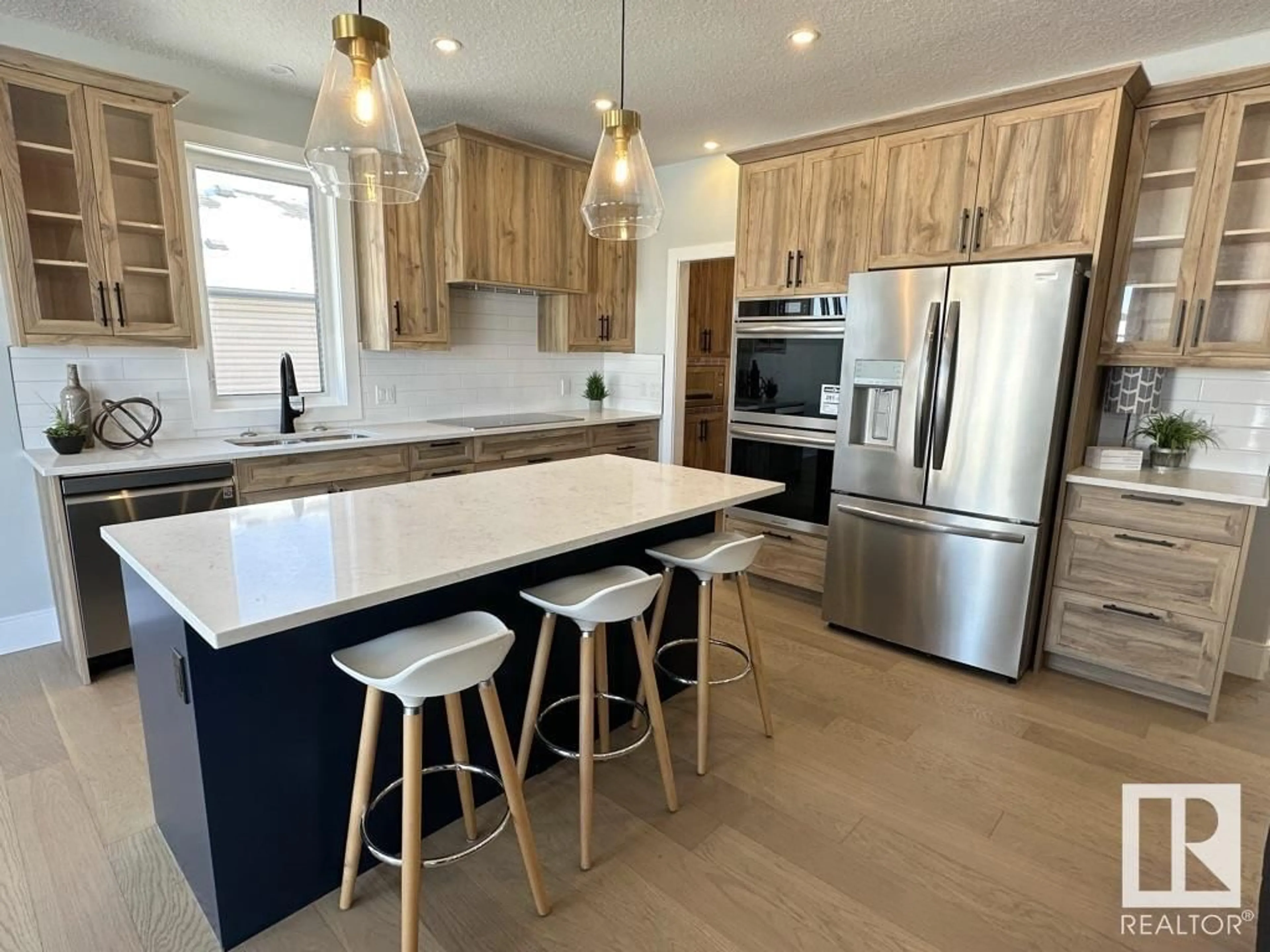 Open concept kitchen for 6 HAYFIELD GV, Ardrossan Alberta T8E0A8