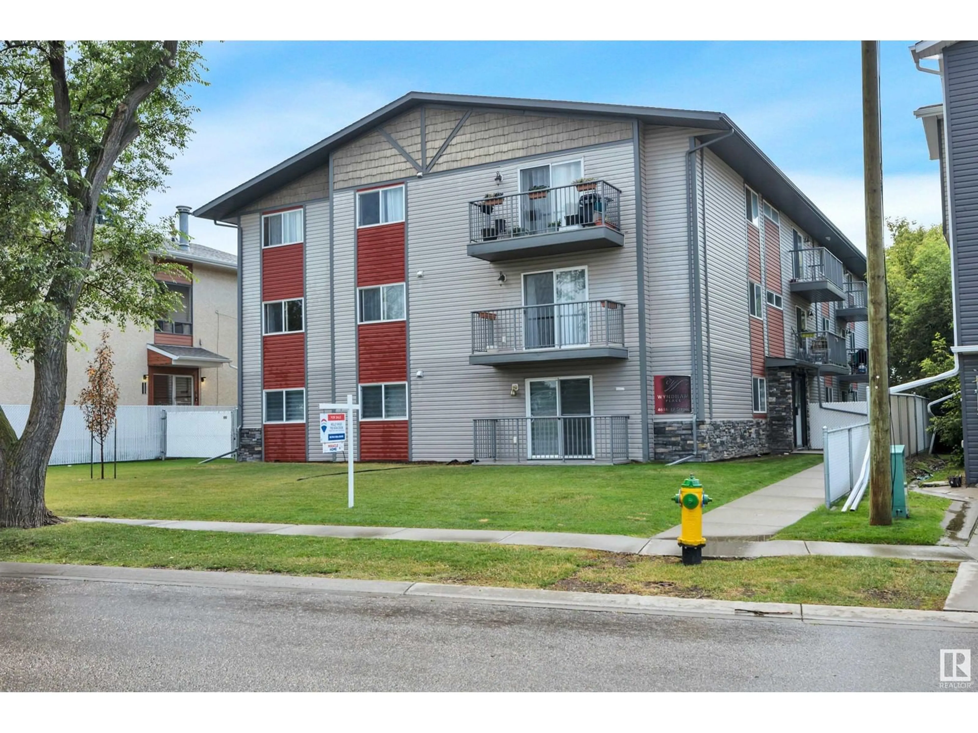 A pic from exterior of the house or condo for #1 4616 47 ST, Leduc Alberta T6L6A3