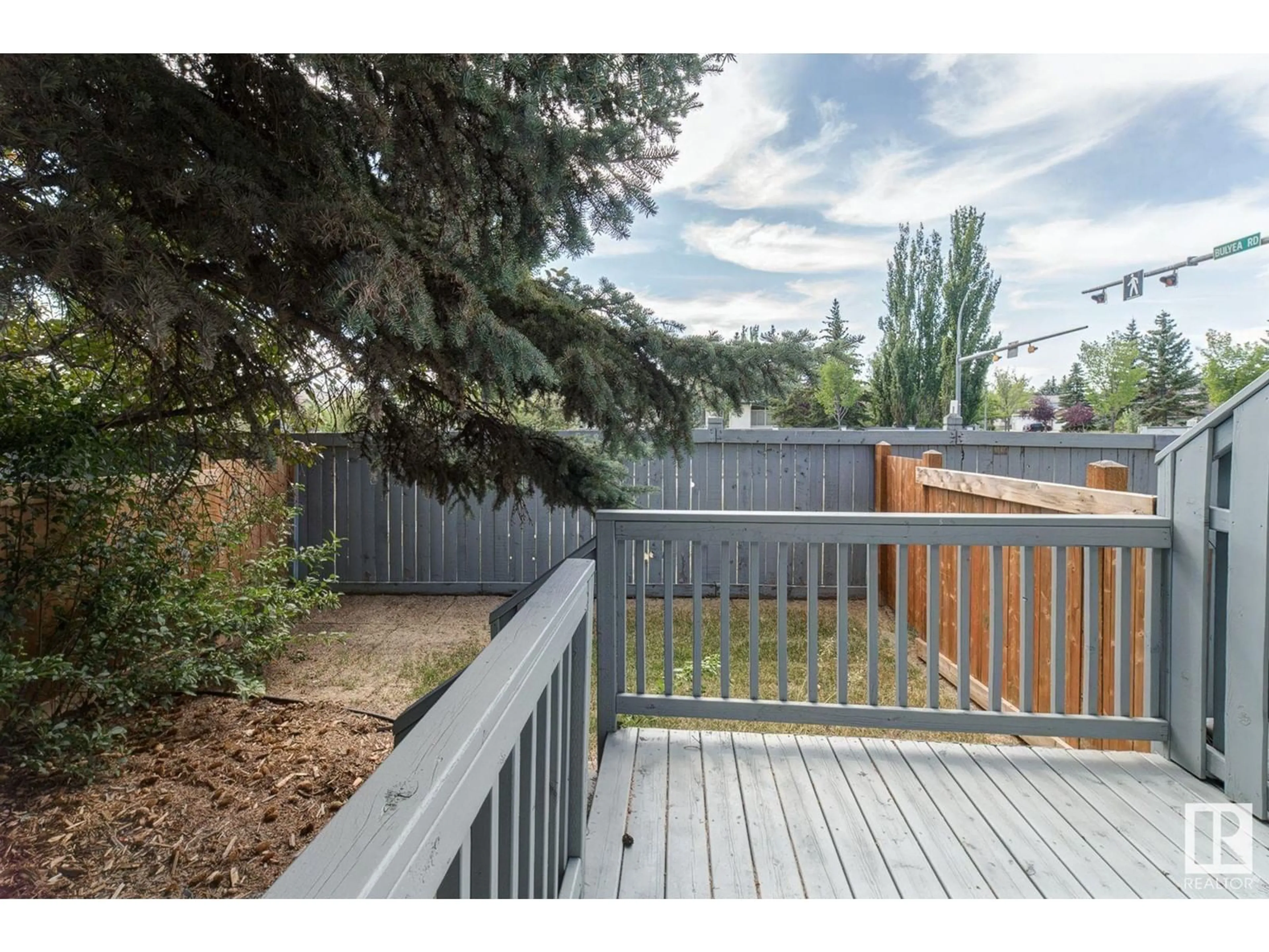 Fenced yard for 105 BULYEA RD NW, Edmonton Alberta T6R2M9