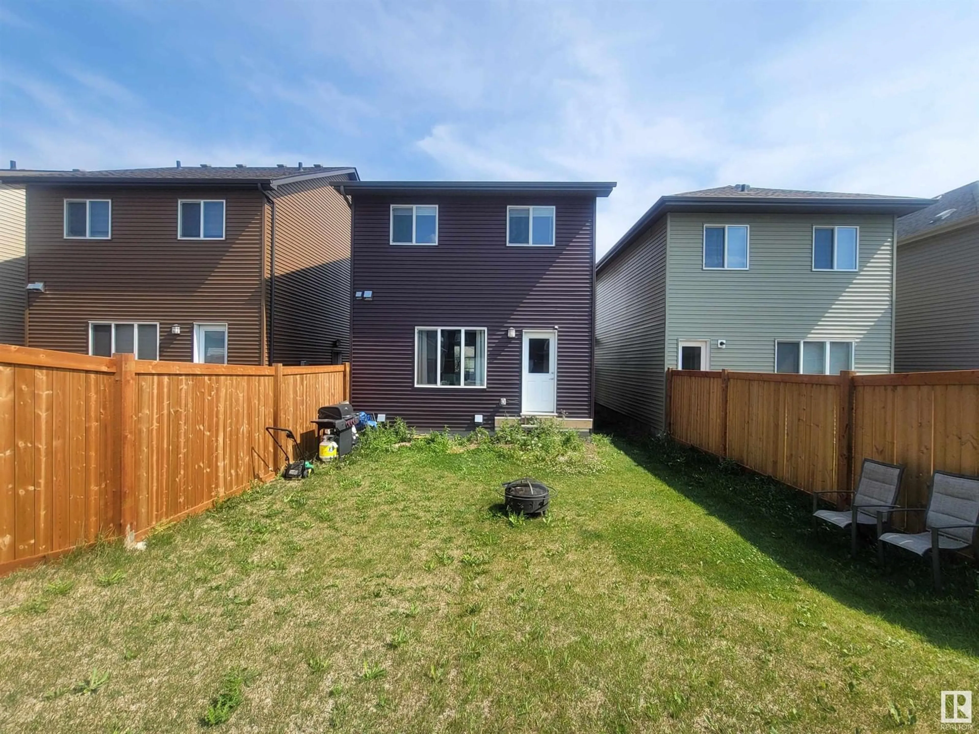 Frontside or backside of a home for 3084 CHECKNITA WY SW, Edmonton Alberta T6W3X8