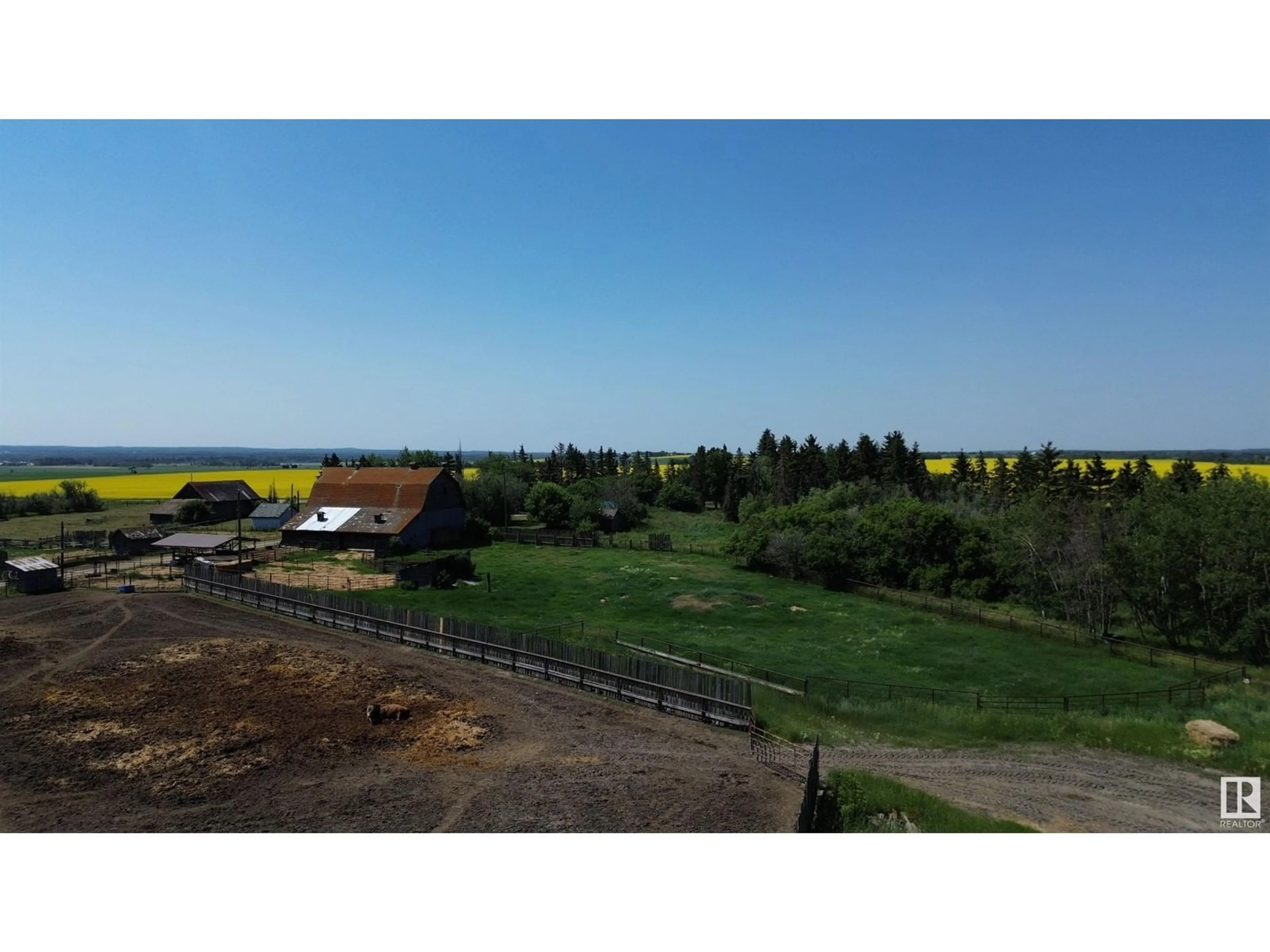 A pic from outside/outdoor area/front of a property/back of a property/a pic from drone, unknown for 55107 RGE RD 271, Rural Sturgeon County Alberta T8R1W4