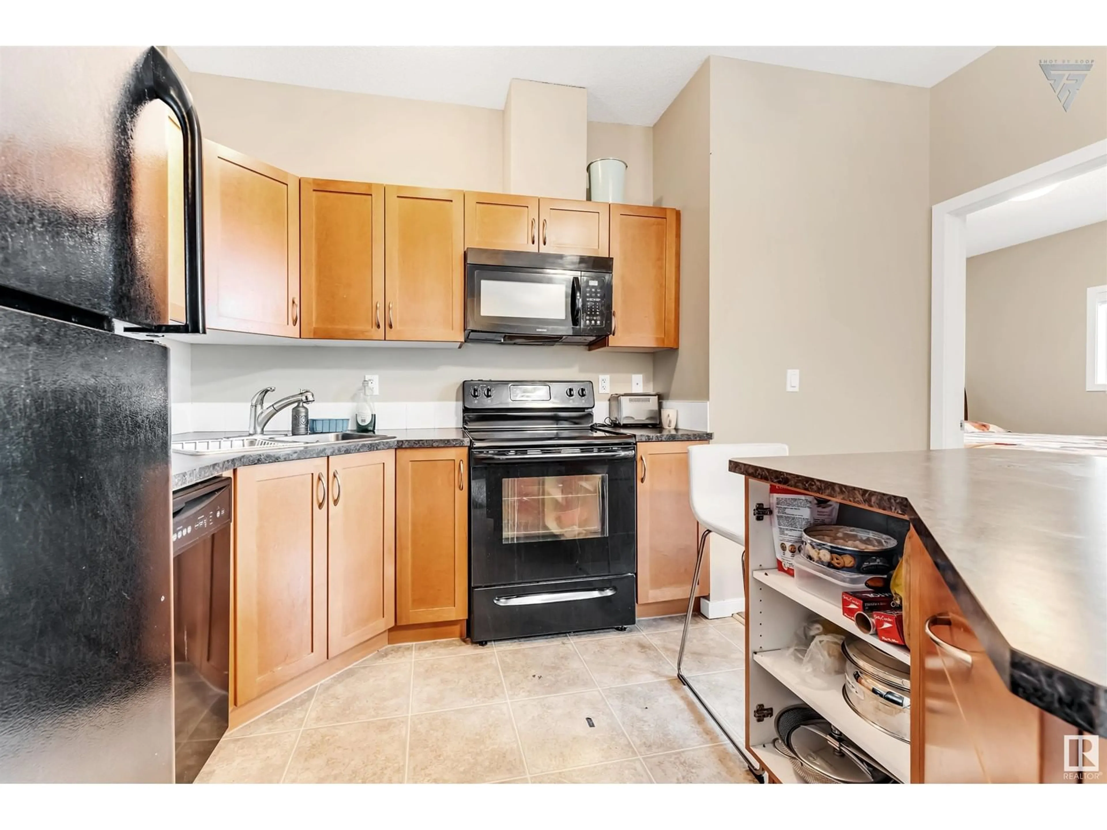 Standard kitchen for #418 392 SILVER BERRY RD NW, Edmonton Alberta T6T0H1