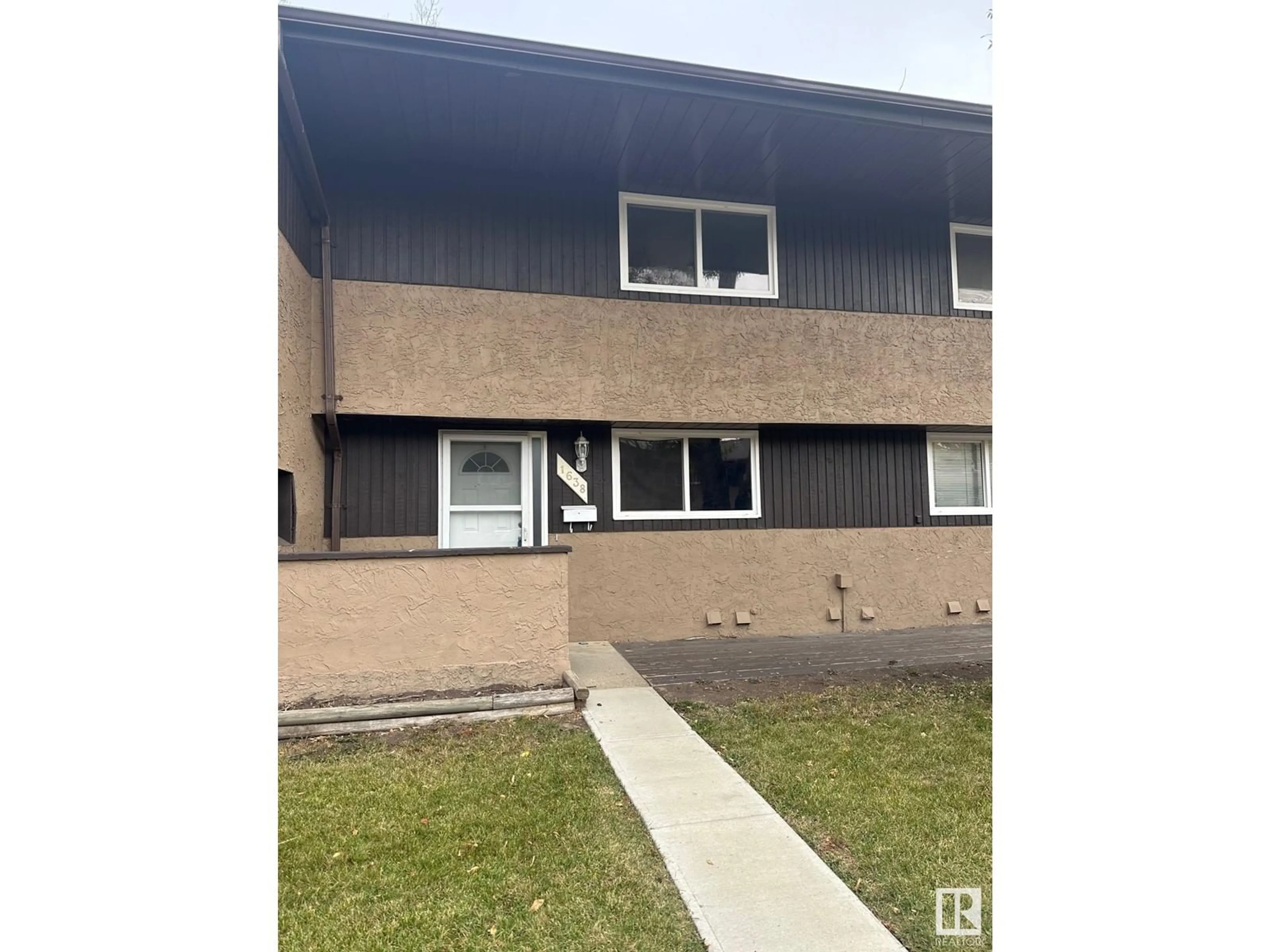 A pic from exterior of the house or condo for 1638 37 ST NW, Edmonton Alberta T6L2R7