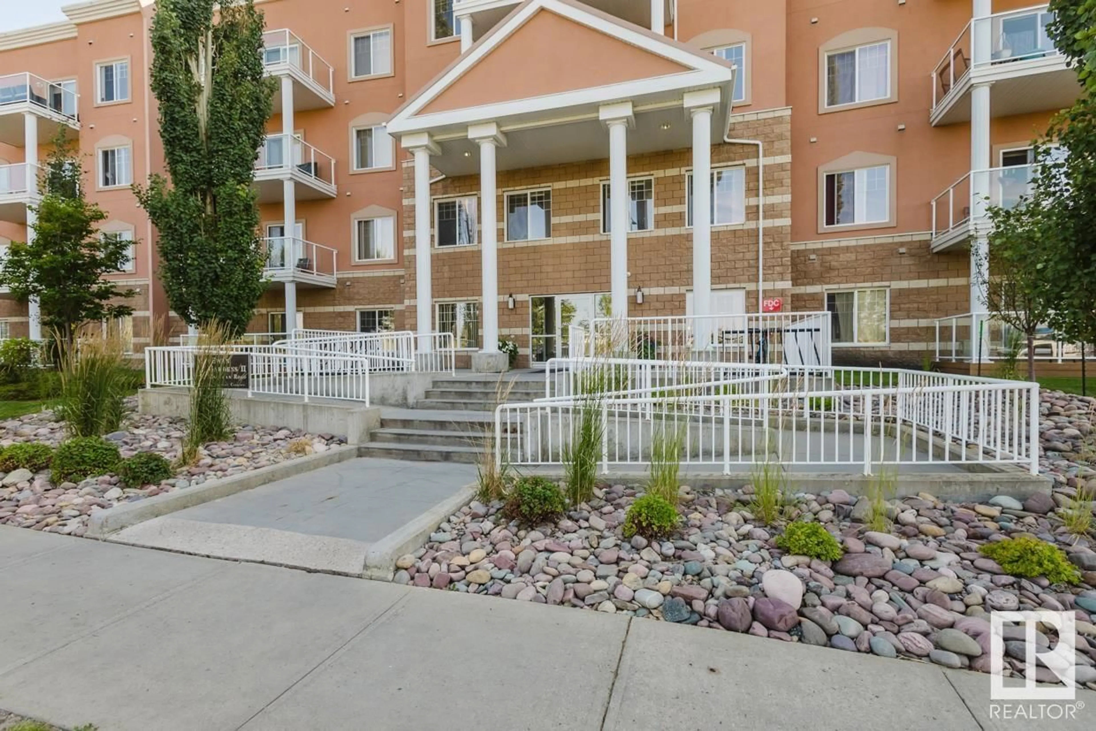 A pic from exterior of the house or condo for #319 263 MACEWAN RD SW, Edmonton Alberta T6W0C4