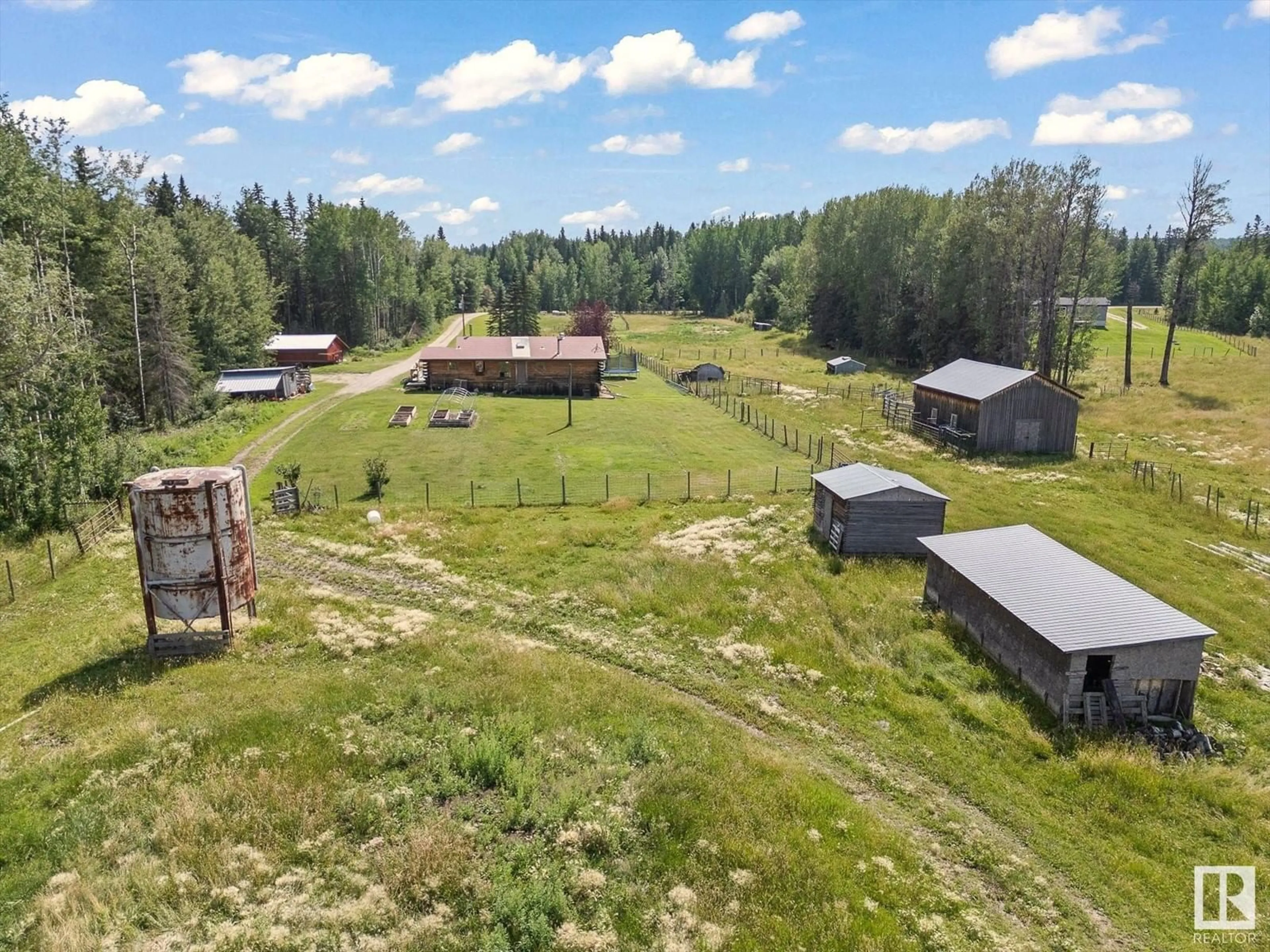 Shed for 10024 TWP 533, Rural Yellowhead Alberta T0E2M0