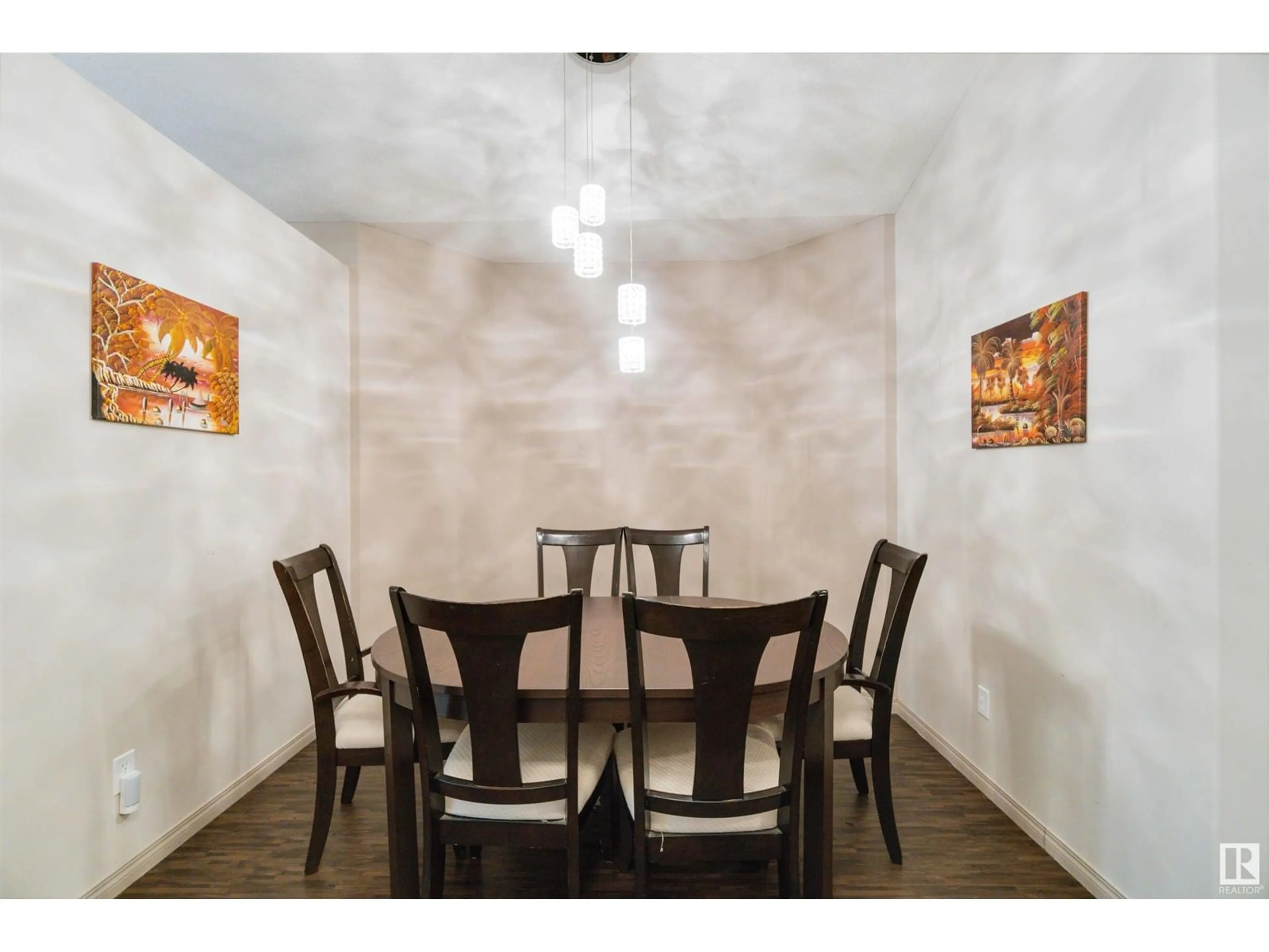 Dining room, wood floors for 21108 92b AV NW NW, Edmonton Alberta T5T3Y3